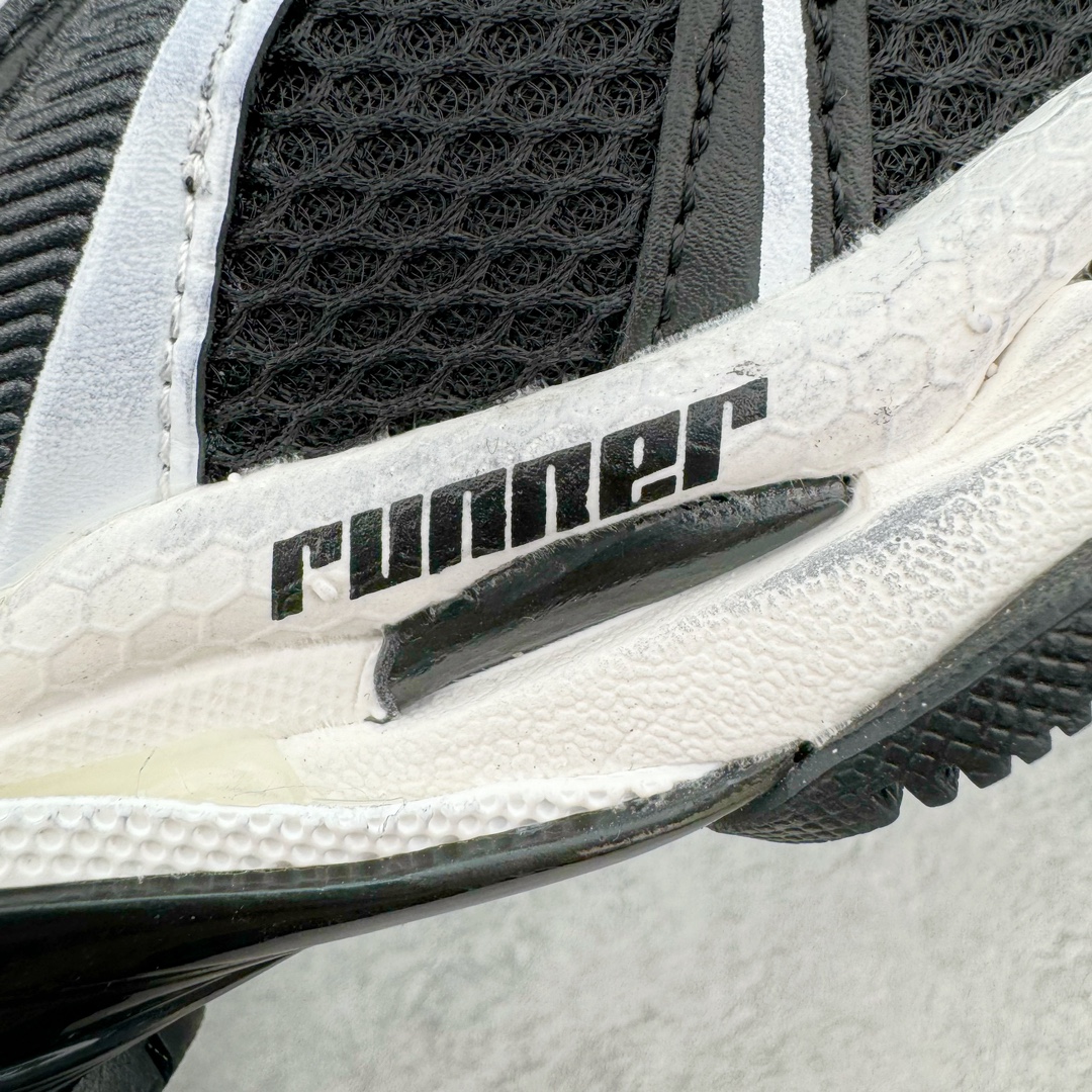 图片[14]-＃VG零售版 BALENCIAGA Runner Sneaker 巴黎世家七代慢跑系列低帮复古野跑潮流运动鞋老爹鞋 尼龙和网布材质 磨损效果 鞋头边缘印有尺码 背面浮印尺码 外侧印有跑者徽标 鞋舌刺绣 Balenciaga 品牌标识 鞋跟背面 Balenciaga品牌标识 材质采用65%聚氨酯、35%聚酯纤维 全新 Runner 鞋型轮廓借鉴于 2000 年初的复古线条 搭载大网眼面料制成鞋面基础，由粉色、白色尼龍与橡胶质地覆盖鞋面诠释线条感 当中透过几道手缝线与折损痕更是精准的掌握历经时间淬炼的破旧痕迹 延续其手法至鞋领、鞋跟、鞋带、中底等部分均饰有破损及脏污之貌 尤其是鞋领处与鞋带孔眼条更是采用不规则做旧技术将内容物泡棉随机露出 尺码：35 36 37 38 39 40 41 42 43 44 45 46-选品中心