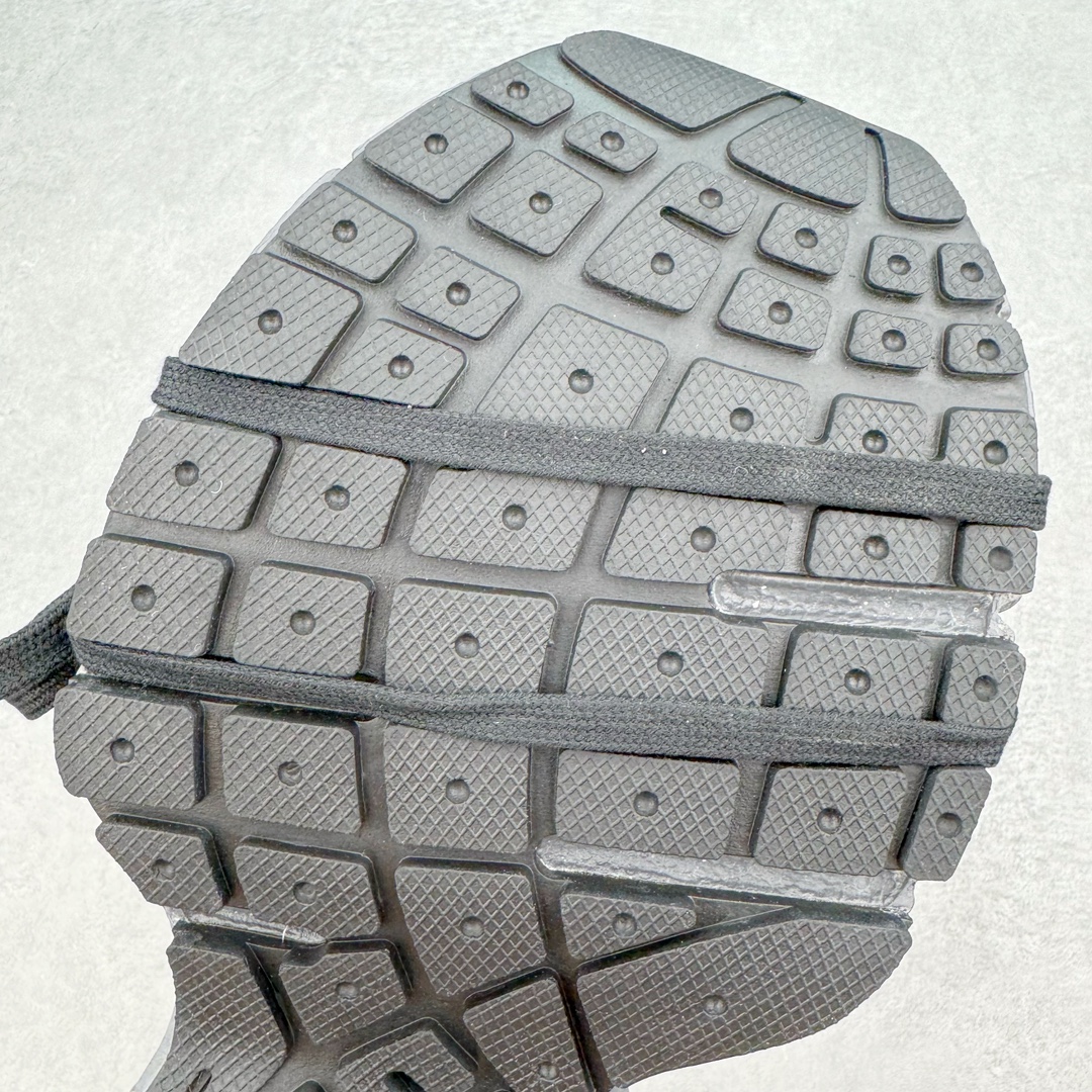 图片[20]-＃VG零售版 BALENCIAGA 3XL Sneakers 巴黎世家十代网布系带低帮走秀复古老爹鞋 全套原纸板楦头开发 最原汁原味的灵魂版型 全鞋荧光划线卡点 胶水把控整洁度追求极致完美 每一双都是工艺品 多重QC质检 超越公司货的品控标准 实实在在的免检产品 原盒原配 正确字体电绣 粗细、位置、大小正确 侧边TPU 透气孔匹配意产原版 正确分离大底 TPU软底 原版一致大底LOGO 立体感十足 原厂皮料水洗做旧 采购原厂网纱 不含皮革 网布材料和聚氨酯 磨损效果 鞋头边缘和后帮 Balenciaga 徽标 鞋面和后跟凸印尺码 鞋舌 3XL 橡胶品牌标识和反光细节 鞋帮拉袢和鞋舌拉祥 配反光细节 备用鞋带在鞋履前侧 可在穿着前取下 便于不同造型搭配 正常尺码 尺码：35 36 37 38 39 40 41 42 43 44 45 46-选品中心