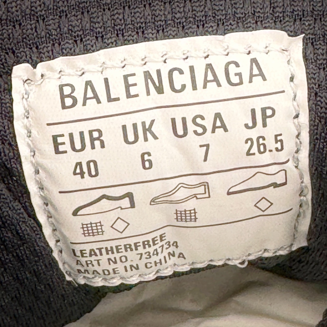 图片[11]-＃VG零售版 BALENCIAGA 3XL Sneakers 巴黎世家十代网布系带低帮走秀复古老爹鞋 全套原纸板楦头开发 最原汁原味的灵魂版型 全鞋荧光划线卡点 胶水把控整洁度追求极致完美 每一双都是工艺品 多重QC质检 超越公司货的品控标准 实实在在的免检产品 原盒原配 正确字体电绣 粗细、位置、大小正确 侧边TPU 透气孔匹配意产原版 正确分离大底 TPU软底 原版一致大底LOGO 立体感十足 原厂皮料水洗做旧 采购原厂网纱 不含皮革 网布材料和聚氨酯 磨损效果 鞋头边缘和后帮 Balenciaga 徽标 鞋面和后跟凸印尺码 鞋舌 3XL 橡胶品牌标识和反光细节 鞋帮拉袢和鞋舌拉祥 配反光细节 备用鞋带在鞋履前侧 可在穿着前取下 便于不同造型搭配 正常尺码 尺码：35 36 37 38 39 40 41 42 43 44 45 46-选品中心
