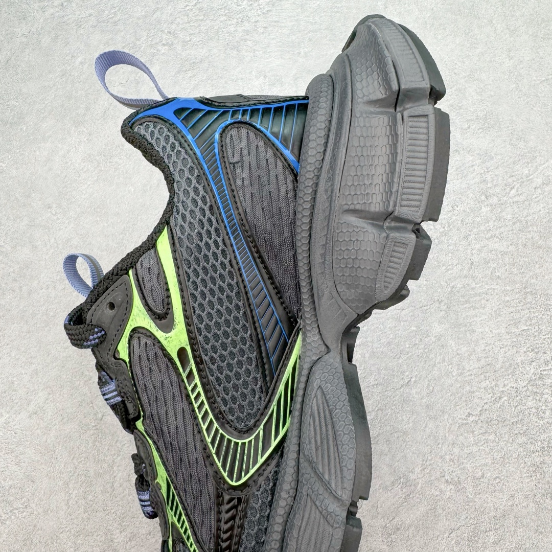 图片[7]-＃VG零售版 BALENCIAGA 3XL Sneakers 巴黎世家十代网布系带低帮走秀复古老爹鞋 全套原纸板楦头开发 最原汁原味的灵魂版型 全鞋荧光划线卡点 胶水把控整洁度追求极致完美 每一双都是工艺品 多重QC质检 超越公司货的品控标准 实实在在的免检产品 原盒原配 正确字体电绣 粗细、位置、大小正确 侧边TPU 透气孔匹配意产原版 正确分离大底 TPU软底 原版一致大底LOGO 立体感十足 原厂皮料水洗做旧 采购原厂网纱 不含皮革 网布材料和聚氨酯 磨损效果 鞋头边缘和后帮 Balenciaga 徽标 鞋面和后跟凸印尺码 鞋舌 3XL 橡胶品牌标识和反光细节 鞋帮拉袢和鞋舌拉祥 配反光细节 备用鞋带在鞋履前侧 可在穿着前取下 便于不同造型搭配 正常尺码 尺码：35 36 37 38 39 40 41 42 43 44 45 46-选品中心