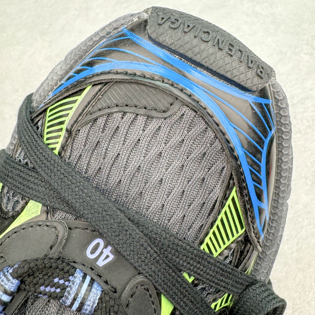 图片[18]-＃VG零售版 BALENCIAGA 3XL Sneakers 巴黎世家十代网布系带低帮走秀复古老爹鞋 全套原纸板楦头开发 最原汁原味的灵魂版型 全鞋荧光划线卡点 胶水把控整洁度追求极致完美 每一双都是工艺品 多重QC质检 超越公司货的品控标准 实实在在的免检产品 原盒原配 正确字体电绣 粗细、位置、大小正确 侧边TPU 透气孔匹配意产原版 正确分离大底 TPU软底 原版一致大底LOGO 立体感十足 原厂皮料水洗做旧 采购原厂网纱 不含皮革 网布材料和聚氨酯 磨损效果 鞋头边缘和后帮 Balenciaga 徽标 鞋面和后跟凸印尺码 鞋舌 3XL 橡胶品牌标识和反光细节 鞋帮拉袢和鞋舌拉祥 配反光细节 备用鞋带在鞋履前侧 可在穿着前取下 便于不同造型搭配 正常尺码 尺码：35 36 37 38 39 40 41 42 43 44 45 46-选品中心