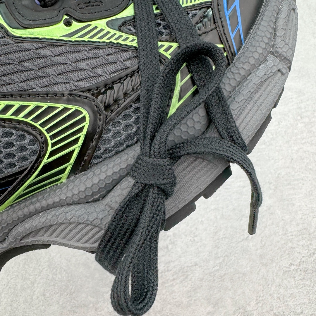 图片[19]-＃VG零售版 BALENCIAGA 3XL Sneakers 巴黎世家十代网布系带低帮走秀复古老爹鞋 全套原纸板楦头开发 最原汁原味的灵魂版型 全鞋荧光划线卡点 胶水把控整洁度追求极致完美 每一双都是工艺品 多重QC质检 超越公司货的品控标准 实实在在的免检产品 原盒原配 正确字体电绣 粗细、位置、大小正确 侧边TPU 透气孔匹配意产原版 正确分离大底 TPU软底 原版一致大底LOGO 立体感十足 原厂皮料水洗做旧 采购原厂网纱 不含皮革 网布材料和聚氨酯 磨损效果 鞋头边缘和后帮 Balenciaga 徽标 鞋面和后跟凸印尺码 鞋舌 3XL 橡胶品牌标识和反光细节 鞋帮拉袢和鞋舌拉祥 配反光细节 备用鞋带在鞋履前侧 可在穿着前取下 便于不同造型搭配 正常尺码 尺码：35 36 37 38 39 40 41 42 43 44 45 46-选品中心