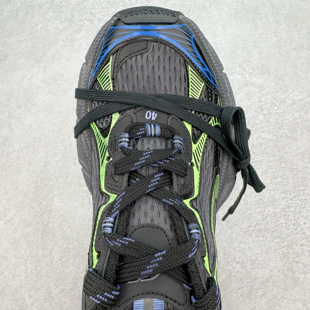 图片[4]-＃VG零售版 BALENCIAGA 3XL Sneakers 巴黎世家十代网布系带低帮走秀复古老爹鞋 全套原纸板楦头开发 最原汁原味的灵魂版型 全鞋荧光划线卡点 胶水把控整洁度追求极致完美 每一双都是工艺品 多重QC质检 超越公司货的品控标准 实实在在的免检产品 原盒原配 正确字体电绣 粗细、位置、大小正确 侧边TPU 透气孔匹配意产原版 正确分离大底 TPU软底 原版一致大底LOGO 立体感十足 原厂皮料水洗做旧 采购原厂网纱 不含皮革 网布材料和聚氨酯 磨损效果 鞋头边缘和后帮 Balenciaga 徽标 鞋面和后跟凸印尺码 鞋舌 3XL 橡胶品牌标识和反光细节 鞋帮拉袢和鞋舌拉祥 配反光细节 备用鞋带在鞋履前侧 可在穿着前取下 便于不同造型搭配 正常尺码 尺码：35 36 37 38 39 40 41 42 43 44 45 46-选品中心
