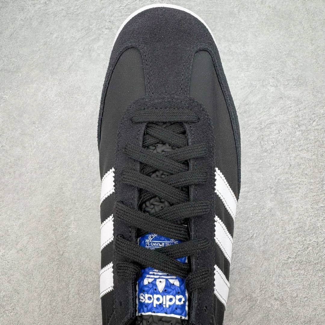 图片[4]-＃CS AD Wmns SL72 OG 系列德训足球风百搭低帮休闲运动板鞋 JI1282 采用高弹EVA+MODEL+RB三层组合底 区别市面RB一体大底 三层组合鞋底重量与原鞋一致 Originals 将有「T 头鞋」造型的诞生于 1972 年的 SL72 鞋款复刻带回 各位买鞋又有新选择了 1972 年 SL72 问世后 引领了后来阿迪达斯的跑鞋发展方向 其中「SL」代表了 Super Light 彰显了产品轻便的特性 1972 年 SL72 问世后 引领了后来阿迪达斯的跑鞋发展方向 其中「SL」代表了 Super Light 彰显了产品轻便的特性 这次 Originals 延续其轻质经典的基因 带来男女两款 SL72 男生款带来 SL72 RS 鞋型 RS 意为 Reshaped（重塑）鞋款在保留了经典的外观基础上 在尼龙材质里增加了填充物 使鞋型更加挺立和饱满 鞋头则更加圆润 鞋底的 EVA 材质则增加了鞋款的高度 女生款则带来 SL72 OG W 鞋型 OG 顾名思义则是致敬经典款式 相较于 RS（Reshaped）鞋款 鞋身更加纤细 其整体鞋身轮廓、线条、细节、材质上尊崇 70 年代 SL72 的设计 还原经典味道 尺码：36 36⅔ 37⅓ 38 38⅔ 39⅓ 40 40⅔ 41⅓ 42 42⅔ 43⅓ 44 44⅔ 45-选品中心