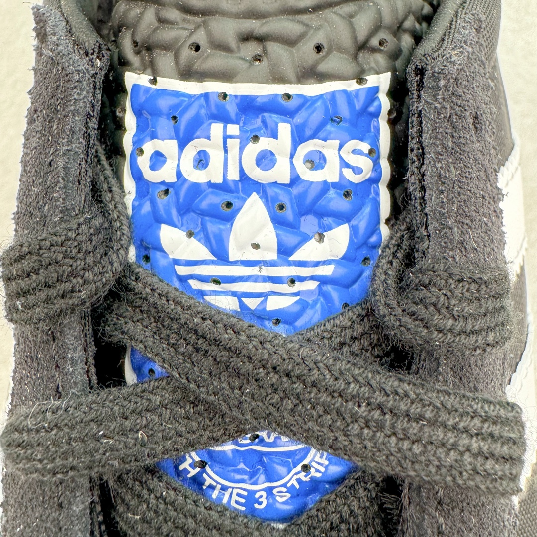 图片[15]-＃CS AD Wmns SL72 OG 系列德训足球风百搭低帮休闲运动板鞋 JI1282 采用高弹EVA+MODEL+RB三层组合底 区别市面RB一体大底 三层组合鞋底重量与原鞋一致 Originals 将有「T 头鞋」造型的诞生于 1972 年的 SL72 鞋款复刻带回 各位买鞋又有新选择了 1972 年 SL72 问世后 引领了后来阿迪达斯的跑鞋发展方向 其中「SL」代表了 Super Light 彰显了产品轻便的特性 1972 年 SL72 问世后 引领了后来阿迪达斯的跑鞋发展方向 其中「SL」代表了 Super Light 彰显了产品轻便的特性 这次 Originals 延续其轻质经典的基因 带来男女两款 SL72 男生款带来 SL72 RS 鞋型 RS 意为 Reshaped（重塑）鞋款在保留了经典的外观基础上 在尼龙材质里增加了填充物 使鞋型更加挺立和饱满 鞋头则更加圆润 鞋底的 EVA 材质则增加了鞋款的高度 女生款则带来 SL72 OG W 鞋型 OG 顾名思义则是致敬经典款式 相较于 RS（Reshaped）鞋款 鞋身更加纤细 其整体鞋身轮廓、线条、细节、材质上尊崇 70 年代 SL72 的设计 还原经典味道 尺码：36 36⅔ 37⅓ 38 38⅔ 39⅓ 40 40⅔ 41⅓ 42 42⅔ 43⅓ 44 44⅔ 45-选品中心