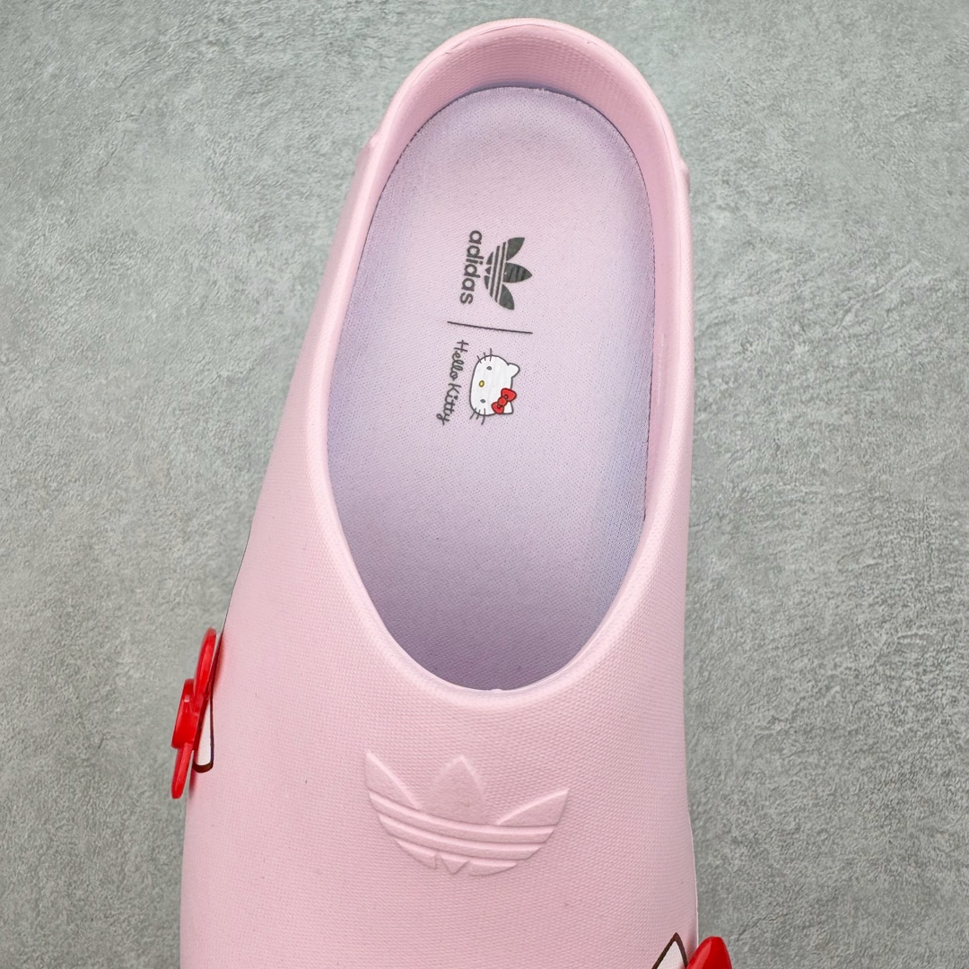 图片[5]-＃H11 AD Originals AdiFOM Stan Smith Mule 防滑耐磨轻便运动凉鞋穆勒厨师鞋 Hallo kitty 粉色 IG4446 重金购入原鞋及原档案磨具生产指令开发 鞋头部位凹凸有致 横向大面积波浪纹理 后跟Logo 凹凸明显 轮廓分明 描漆定位精准 公整无偏差不溢出 LOGO内侧钢印清晰工整 原厂磨具全鞋无多余毛边 同源公司EVA粒子环保塑料 原厂指令配方 无任何异味 弹性卡色均保持原鞋一致 匠心打造 鞋口弧度大小 鞋面色泽质感同步原鞋 LOGO内侧钢印清晰工整 中底部分带原厂钢印编号 原厂Ortholite欧斯莱鞋垫 区别掉渣海玻璃鞋垫 吸汗防臭的效果无法相提并论 原厂定制原标 同比ZP 符合人体设计 轻松脚感 一穿即走 这款拖鞋旨在致敬经典的Stan Smith 简约鞋面和后跟细节灵感源于原版 并通过厚实的比例和超光滑的触感 带来现代风格的革新 采用含有甘蔗制成的泡沫材料 心系环保 摆脱绑带或鞋带束缚 易于穿脱 保持舒适 采用天然可再生材料 旨在帮助减少塑料污染 偏小一码 尺码：36 37 38 39 40 41 42 43 44-选品中心