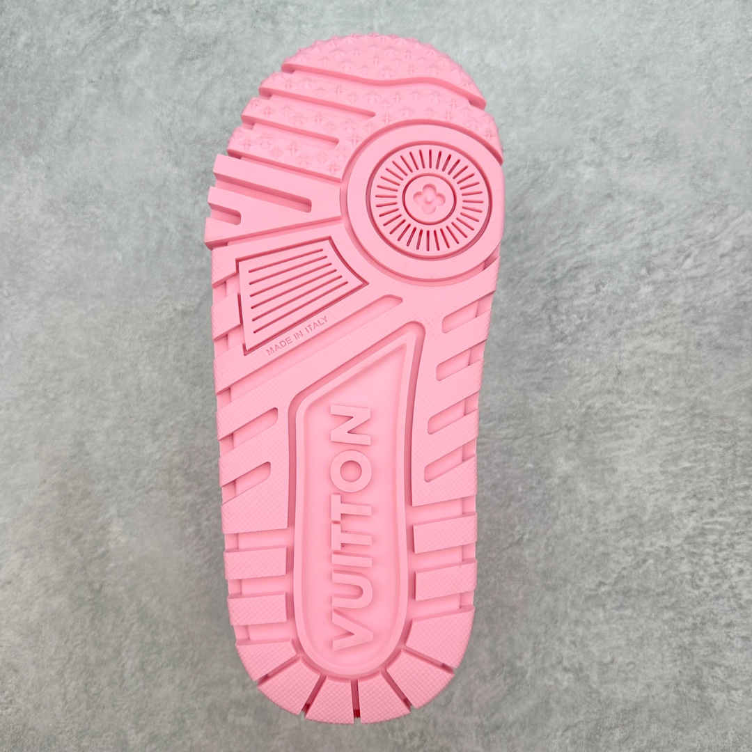 图片[9]-lv Trainer Maxi 小胖丁系列面包鞋 驴牌23S时尚走秀款 原版购入开发历时半年开发打造 原版完美楦型 多次调试 达到还原99% 鞋面独家订制细柔小牛皮 厚实织物鞋带 独家私模超轻TPU大底 原配扣子串珠 正确原装黄色鞋盒 正确中底印花 鞋面印花3D高频深度立体 全鞋电脑针车 紧密相连 针距密度一致 皮面裁剪部位 统一油边封口工艺 备受瞩目火热面包鞋再次拉满流量 各地网红上脚 立体饱满的彩色面包鞋身 超大版型重新诠释了 Virgil Abloh大热lv运动时装鞋 完美增高5CM Size 36 37 38 39 40 41 42 43 44 45-选品中心