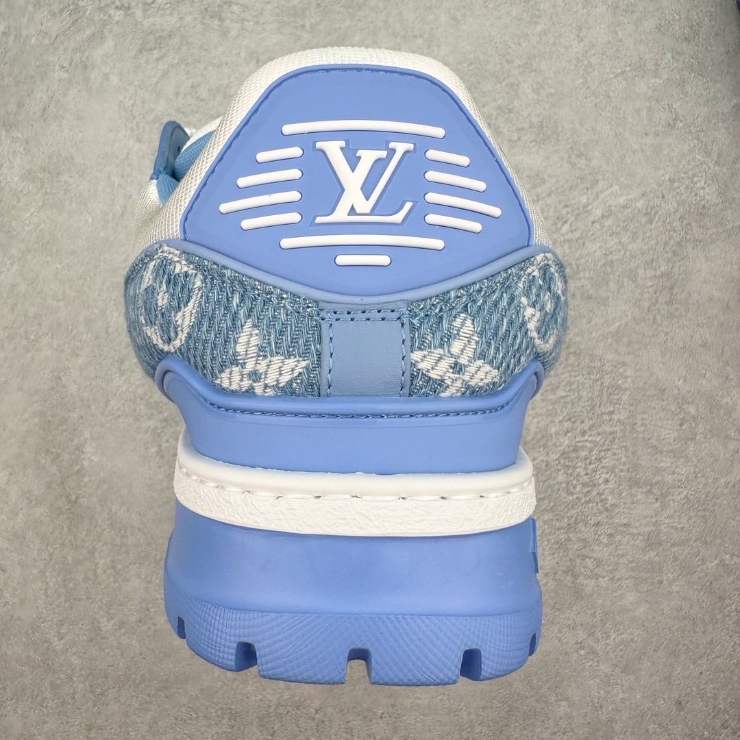 图片[8]-＃GD广顶 Louis Vuitton Trainer Maxi路易威登时装走秀运动时尚板鞋 小胖丁面包鞋 外贸零售特供批次 2023全新纸板数据 印花高频效果碾压市面 市售天花板产物 耗时半年巨作 全套原厂新版原纸板楦头开发 原厂特供皮料加持 市场所有版本中综合最强的货品 GD实力大厂出品 全网最全配色更新最快 最成熟的做工稳定的品控 完美鞋型超高的清洁度 零毛边线头瑕疵 全套原楦原纸版原鞋开模 全网最具灵魂的版型 正确原装黄色鞋盒 正确中底印花 鞋面印花3D高频深度立体 全鞋电脑针车 紧密相连 针距密度一致 环保乳胶注塑鞋垫 厚度脚感还原原版 皮面裁剪部位 统一油边封口工艺 原装橡胶大底含胶量大底组合零偏差 专柜全套包装 防尘袋 说明书 质保卡 男女鞋 尺码：35 36 37 38 39 40 41 42 43 44 45-选品中心