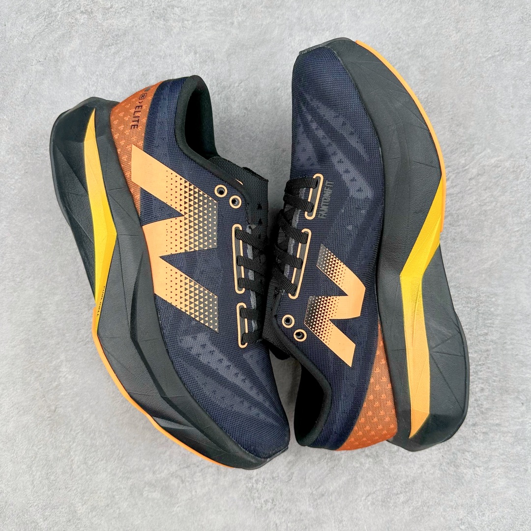 图片[3]-＃C版 NEW BALANCE Rebel FuelCell Rebel V4 SuperComp Elite 精英版内置碳板 舒适时尚织物减震耐磨低帮马拉松轻量化跑步鞋 NB新百伦于 2019 年夏天首次发布了 Rebel 在制鞋业仍在向强调能量回报的弹力泡沫转变的时候 Rebel 确实是一个叛逆者 快进到 2024 年 Rebel v4 承诺通过重新配制的中底化合物和更高的堆叠高度提供更轻、更有弹性的跑步体验 就像New Balance SC Elite v4一样 Rebel v4 提供了完全重新设计的中底化合物 最新的混合物将 New Balance 专有的 FuelCell 泡沫（TPU 和 EVA 的混合物）与 PEBA 泡沫相结合 带来更弹跳的跑步体验 PEBA是一种超轻 高性能的泡沫 通常出现在镀碳超级鞋中 New Balance Rebel v4、ASICS Novablast 4和Brooks Hyperion Max都是精力充沛的无电镀运动鞋 在速度锻炼和快节奏中大放异彩 这三款鞋都依靠它们的中底泡沫和轻微的摇杆形状来创造一种向前滚动的感觉 而且虽然这些鞋子在堆叠高度和重量方面各不相同 但它们提供了相似的软硬比例 有足够的流行力来加快步伐 尺码：36 37 37.5 38 38.5 39.5 40 40.5 41.5 42 42.5 43 44 45-选品中心