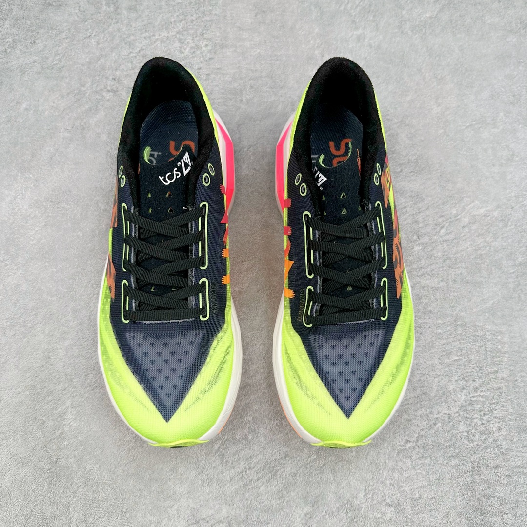 图片[2]-＃C版 NEW BALANCE Rebel FuelCell Rebel V4 SuperComp Elite 精英版内置碳板 舒适时尚织物减震耐磨低帮马拉松轻量化跑步鞋 NB新百伦于 2019 年夏天首次发布了 Rebel 在制鞋业仍在向强调能量回报的弹力泡沫转变的时候 Rebel 确实是一个叛逆者 快进到 2024 年 Rebel v4 承诺通过重新配制的中底化合物和更高的堆叠高度提供更轻、更有弹性的跑步体验 就像New Balance SC Elite v4一样 Rebel v4 提供了完全重新设计的中底化合物 最新的混合物将 New Balance 专有的 FuelCell 泡沫（TPU 和 EVA 的混合物）与 PEBA 泡沫相结合 带来更弹跳的跑步体验 PEBA是一种超轻 高性能的泡沫 通常出现在镀碳超级鞋中 New Balance Rebel v4、ASICS Novablast 4和Brooks Hyperion Max都是精力充沛的无电镀运动鞋 在速度锻炼和快节奏中大放异彩 这三款鞋都依靠它们的中底泡沫和轻微的摇杆形状来创造一种向前滚动的感觉 而且虽然这些鞋子在堆叠高度和重量方面各不相同 但它们提供了相似的软硬比例 有足够的流行力来加快步伐 尺码：36 37 37.5 38 38.5 39.5 40 40.5 41.5 42 42.5 43 44 45-选品中心