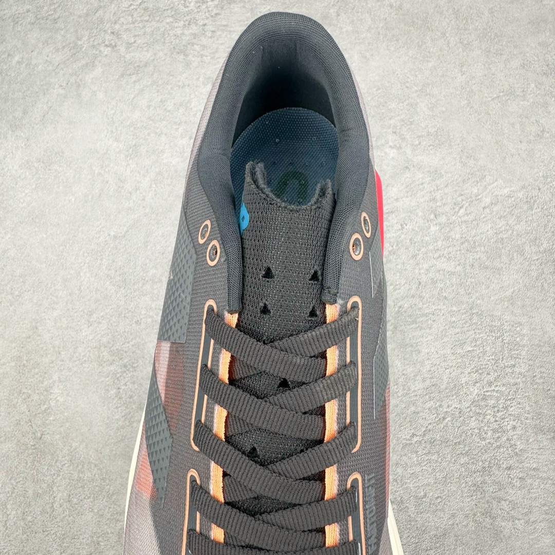 图片[5]-＃C版 NEW BALANCE Rebel FuelCell Rebel V4 SuperComp Elite 精英版内置碳板 舒适时尚织物减震耐磨低帮马拉松轻量化跑步鞋 NB新百伦于 2019 年夏天首次发布了 Rebel 在制鞋业仍在向强调能量回报的弹力泡沫转变的时候 Rebel 确实是一个叛逆者 快进到 2024 年 Rebel v4 承诺通过重新配制的中底化合物和更高的堆叠高度提供更轻、更有弹性的跑步体验 就像New Balance SC Elite v4一样 Rebel v4 提供了完全重新设计的中底化合物 最新的混合物将 New Balance 专有的 FuelCell 泡沫（TPU 和 EVA 的混合物）与 PEBA 泡沫相结合 带来更弹跳的跑步体验 PEBA是一种超轻 高性能的泡沫 通常出现在镀碳超级鞋中 New Balance Rebel v4、ASICS Novablast 4和Brooks Hyperion Max都是精力充沛的无电镀运动鞋 在速度锻炼和快节奏中大放异彩 这三款鞋都依靠它们的中底泡沫和轻微的摇杆形状来创造一种向前滚动的感觉 而且虽然这些鞋子在堆叠高度和重量方面各不相同 但它们提供了相似的软硬比例 有足够的流行力来加快步伐 尺码：36 37 37.5 38 38.5 39.5 40 40.5 41.5 42 42.5 43 44 45-选品中心