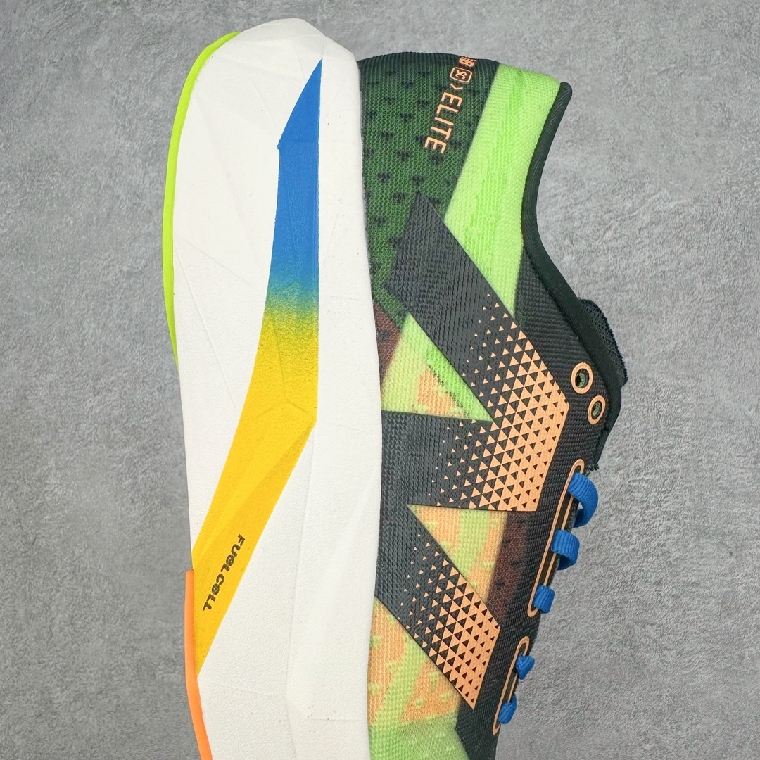 图片[6]-＃C版 NEW BALANCE Rebel FuelCell Rebel V4 SuperComp Elite 精英版内置碳板 舒适时尚织物减震耐磨低帮马拉松轻量化跑步鞋 NB新百伦于 2019 年夏天首次发布了 Rebel 在制鞋业仍在向强调能量回报的弹力泡沫转变的时候 Rebel 确实是一个叛逆者 快进到 2024 年 Rebel v4 承诺通过重新配制的中底化合物和更高的堆叠高度提供更轻、更有弹性的跑步体验 就像New Balance SC Elite v4一样 Rebel v4 提供了完全重新设计的中底化合物 最新的混合物将 New Balance 专有的 FuelCell 泡沫（TPU 和 EVA 的混合物）与 PEBA 泡沫相结合 带来更弹跳的跑步体验 PEBA是一种超轻 高性能的泡沫 通常出现在镀碳超级鞋中 New Balance Rebel v4、ASICS Novablast 4和Brooks Hyperion Max都是精力充沛的无电镀运动鞋 在速度锻炼和快节奏中大放异彩 这三款鞋都依靠它们的中底泡沫和轻微的摇杆形状来创造一种向前滚动的感觉 而且虽然这些鞋子在堆叠高度和重量方面各不相同 但它们提供了相似的软硬比例 有足够的流行力来加快步伐 尺码：36 37 37.5 38 38.5 39.5 40 40.5 41.5 42 42.5 43 44 45-选品中心