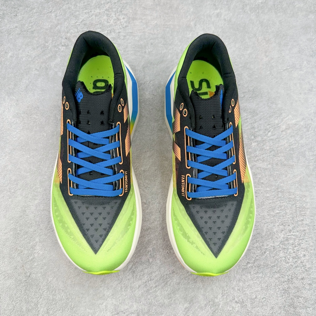 图片[2]-＃C版 NEW BALANCE Rebel FuelCell Rebel V4 SuperComp Elite 精英版内置碳板 舒适时尚织物减震耐磨低帮马拉松轻量化跑步鞋 NB新百伦于 2019 年夏天首次发布了 Rebel 在制鞋业仍在向强调能量回报的弹力泡沫转变的时候 Rebel 确实是一个叛逆者 快进到 2024 年 Rebel v4 承诺通过重新配制的中底化合物和更高的堆叠高度提供更轻、更有弹性的跑步体验 就像New Balance SC Elite v4一样 Rebel v4 提供了完全重新设计的中底化合物 最新的混合物将 New Balance 专有的 FuelCell 泡沫（TPU 和 EVA 的混合物）与 PEBA 泡沫相结合 带来更弹跳的跑步体验 PEBA是一种超轻 高性能的泡沫 通常出现在镀碳超级鞋中 New Balance Rebel v4、ASICS Novablast 4和Brooks Hyperion Max都是精力充沛的无电镀运动鞋 在速度锻炼和快节奏中大放异彩 这三款鞋都依靠它们的中底泡沫和轻微的摇杆形状来创造一种向前滚动的感觉 而且虽然这些鞋子在堆叠高度和重量方面各不相同 但它们提供了相似的软硬比例 有足够的流行力来加快步伐 尺码：36 37 37.5 38 38.5 39.5 40 40.5 41.5 42 42.5 43 44 45-选品中心