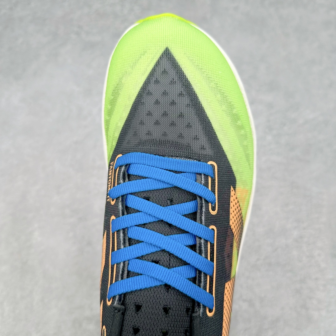 图片[4]-＃C版 NEW BALANCE Rebel FuelCell Rebel V4 SuperComp Elite 精英版内置碳板 舒适时尚织物减震耐磨低帮马拉松轻量化跑步鞋 NB新百伦于 2019 年夏天首次发布了 Rebel 在制鞋业仍在向强调能量回报的弹力泡沫转变的时候 Rebel 确实是一个叛逆者 快进到 2024 年 Rebel v4 承诺通过重新配制的中底化合物和更高的堆叠高度提供更轻、更有弹性的跑步体验 就像New Balance SC Elite v4一样 Rebel v4 提供了完全重新设计的中底化合物 最新的混合物将 New Balance 专有的 FuelCell 泡沫（TPU 和 EVA 的混合物）与 PEBA 泡沫相结合 带来更弹跳的跑步体验 PEBA是一种超轻 高性能的泡沫 通常出现在镀碳超级鞋中 New Balance Rebel v4、ASICS Novablast 4和Brooks Hyperion Max都是精力充沛的无电镀运动鞋 在速度锻炼和快节奏中大放异彩 这三款鞋都依靠它们的中底泡沫和轻微的摇杆形状来创造一种向前滚动的感觉 而且虽然这些鞋子在堆叠高度和重量方面各不相同 但它们提供了相似的软硬比例 有足够的流行力来加快步伐 尺码：36 37 37.5 38 38.5 39.5 40 40.5 41.5 42 42.5 43 44 45-选品中心