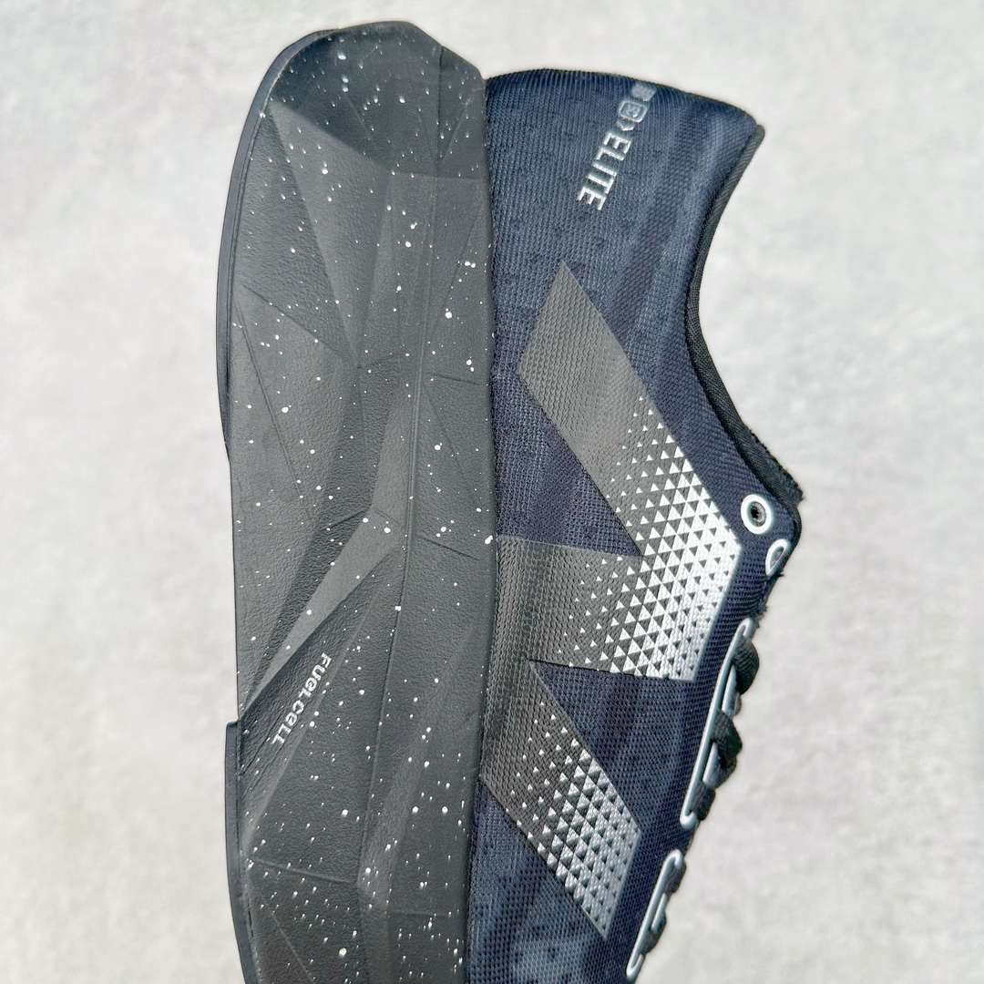 图片[6]-＃C版 NEW BALANCE Rebel FuelCell Rebel V4 SuperComp Elite 精英版内置碳板 舒适时尚织物减震耐磨低帮马拉松轻量化跑步鞋 NB新百伦于 2019 年夏天首次发布了 Rebel 在制鞋业仍在向强调能量回报的弹力泡沫转变的时候 Rebel 确实是一个叛逆者 快进到 2024 年 Rebel v4 承诺通过重新配制的中底化合物和更高的堆叠高度提供更轻、更有弹性的跑步体验 就像New Balance SC Elite v4一样 Rebel v4 提供了完全重新设计的中底化合物 最新的混合物将 New Balance 专有的 FuelCell 泡沫（TPU 和 EVA 的混合物）与 PEBA 泡沫相结合 带来更弹跳的跑步体验 PEBA是一种超轻 高性能的泡沫 通常出现在镀碳超级鞋中 New Balance Rebel v4、ASICS Novablast 4和Brooks Hyperion Max都是精力充沛的无电镀运动鞋 在速度锻炼和快节奏中大放异彩 这三款鞋都依靠它们的中底泡沫和轻微的摇杆形状来创造一种向前滚动的感觉 而且虽然这些鞋子在堆叠高度和重量方面各不相同 但它们提供了相似的软硬比例 有足够的流行力来加快步伐 尺码：36 37 37.5 38 38.5 39.5 40 40.5 41.5 42 42.5 43 44 45-选品中心