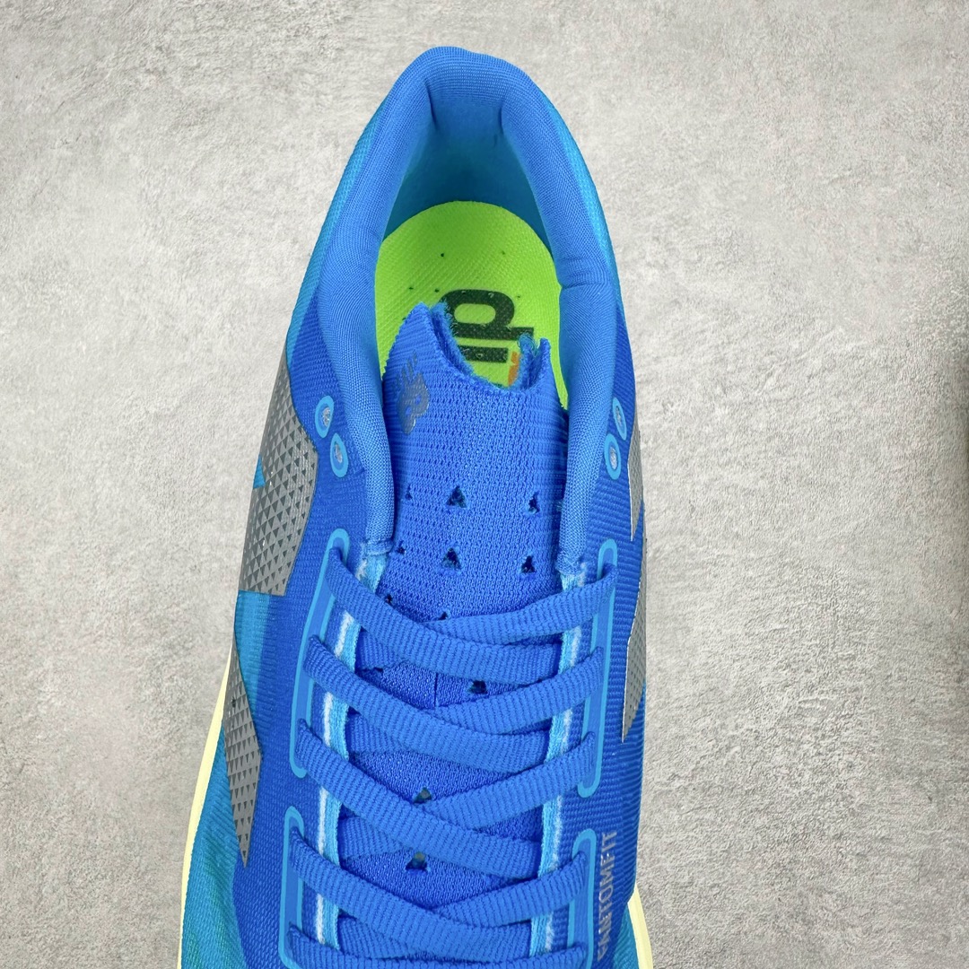 图片[5]-＃C版 NEW BALANCE Rebel FuelCell Rebel V4 SuperComp Elite 精英版内置碳板 舒适时尚织物减震耐磨低帮马拉松轻量化跑步鞋 NB新百伦于 2019 年夏天首次发布了 Rebel 在制鞋业仍在向强调能量回报的弹力泡沫转变的时候 Rebel 确实是一个叛逆者 快进到 2024 年 Rebel v4 承诺通过重新配制的中底化合物和更高的堆叠高度提供更轻、更有弹性的跑步体验 就像New Balance SC Elite v4一样 Rebel v4 提供了完全重新设计的中底化合物 最新的混合物将 New Balance 专有的 FuelCell 泡沫（TPU 和 EVA 的混合物）与 PEBA 泡沫相结合 带来更弹跳的跑步体验 PEBA是一种超轻 高性能的泡沫 通常出现在镀碳超级鞋中 New Balance Rebel v4、ASICS Novablast 4和Brooks Hyperion Max都是精力充沛的无电镀运动鞋 在速度锻炼和快节奏中大放异彩 这三款鞋都依靠它们的中底泡沫和轻微的摇杆形状来创造一种向前滚动的感觉 而且虽然这些鞋子在堆叠高度和重量方面各不相同 但它们提供了相似的软硬比例 有足够的流行力来加快步伐 尺码：36 37 37.5 38 38.5 39.5 40 40.5 41.5 42 42.5 43 44 45-选品中心