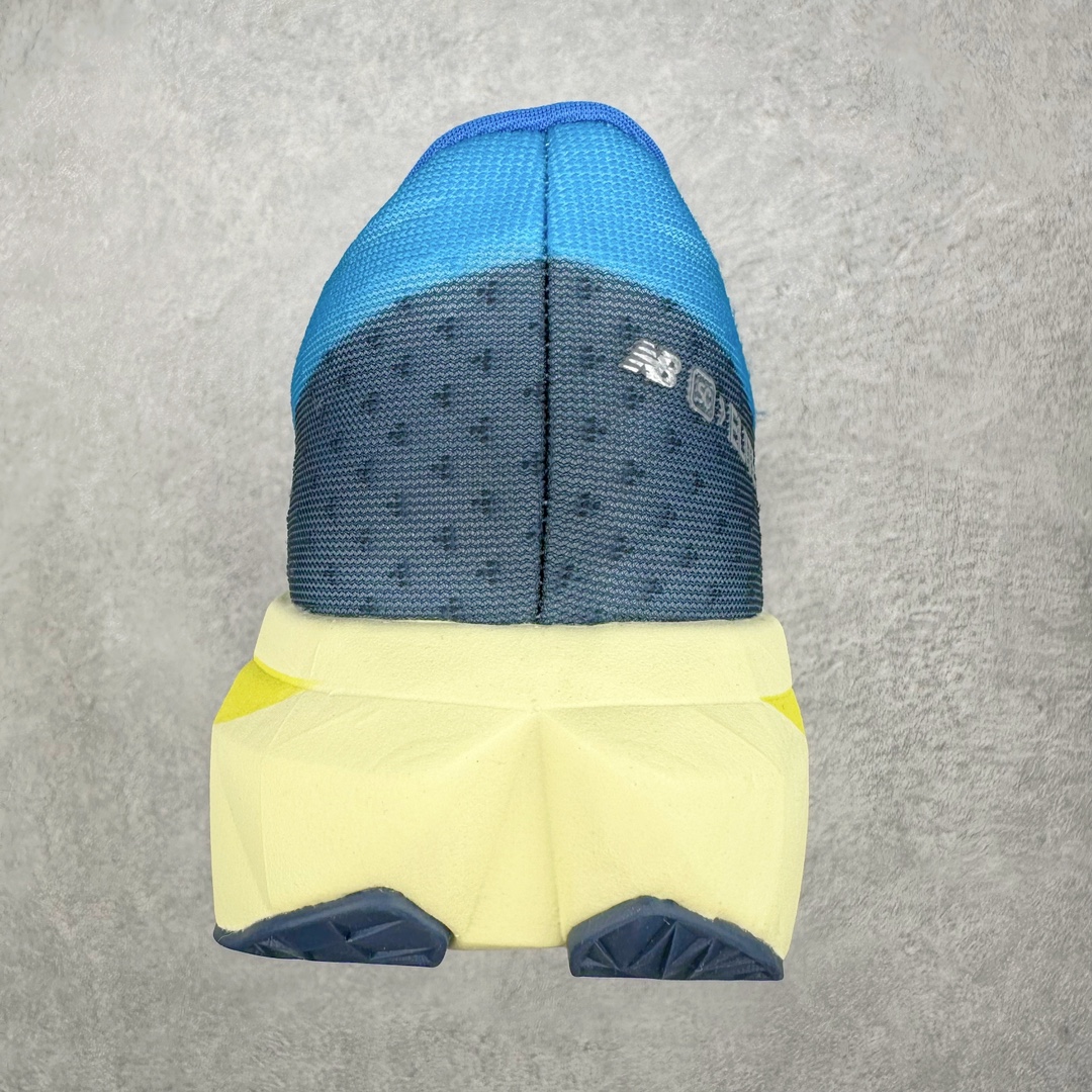 图片[8]-＃C版 NEW BALANCE Rebel FuelCell Rebel V4 SuperComp Elite 精英版内置碳板 舒适时尚织物减震耐磨低帮马拉松轻量化跑步鞋 NB新百伦于 2019 年夏天首次发布了 Rebel 在制鞋业仍在向强调能量回报的弹力泡沫转变的时候 Rebel 确实是一个叛逆者 快进到 2024 年 Rebel v4 承诺通过重新配制的中底化合物和更高的堆叠高度提供更轻、更有弹性的跑步体验 就像New Balance SC Elite v4一样 Rebel v4 提供了完全重新设计的中底化合物 最新的混合物将 New Balance 专有的 FuelCell 泡沫（TPU 和 EVA 的混合物）与 PEBA 泡沫相结合 带来更弹跳的跑步体验 PEBA是一种超轻 高性能的泡沫 通常出现在镀碳超级鞋中 New Balance Rebel v4、ASICS Novablast 4和Brooks Hyperion Max都是精力充沛的无电镀运动鞋 在速度锻炼和快节奏中大放异彩 这三款鞋都依靠它们的中底泡沫和轻微的摇杆形状来创造一种向前滚动的感觉 而且虽然这些鞋子在堆叠高度和重量方面各不相同 但它们提供了相似的软硬比例 有足够的流行力来加快步伐 尺码：36 37 37.5 38 38.5 39.5 40 40.5 41.5 42 42.5 43 44 45-选品中心