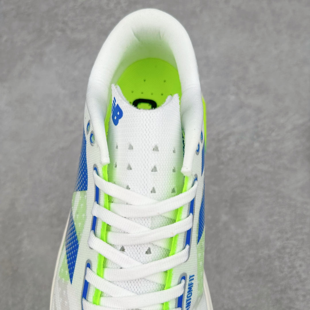 图片[5]-＃C版 NEW BALANCE Rebel FuelCell Rebel V4 SuperComp Elite 精英版内置碳板 舒适时尚织物减震耐磨低帮马拉松轻量化跑步鞋 NB新百伦于 2019 年夏天首次发布了 Rebel 在制鞋业仍在向强调能量回报的弹力泡沫转变的时候 Rebel 确实是一个叛逆者 快进到 2024 年 Rebel v4 承诺通过重新配制的中底化合物和更高的堆叠高度提供更轻、更有弹性的跑步体验 就像New Balance SC Elite v4一样 Rebel v4 提供了完全重新设计的中底化合物 最新的混合物将 New Balance 专有的 FuelCell 泡沫（TPU 和 EVA 的混合物）与 PEBA 泡沫相结合 带来更弹跳的跑步体验 PEBA是一种超轻 高性能的泡沫 通常出现在镀碳超级鞋中 New Balance Rebel v4、ASICS Novablast 4和Brooks Hyperion Max都是精力充沛的无电镀运动鞋 在速度锻炼和快节奏中大放异彩 这三款鞋都依靠它们的中底泡沫和轻微的摇杆形状来创造一种向前滚动的感觉 而且虽然这些鞋子在堆叠高度和重量方面各不相同 但它们提供了相似的软硬比例 有足够的流行力来加快步伐 尺码：36 37 37.5 38 38.5 39.5 40 40.5 41.5 42 42.5 43 44 45-选品中心