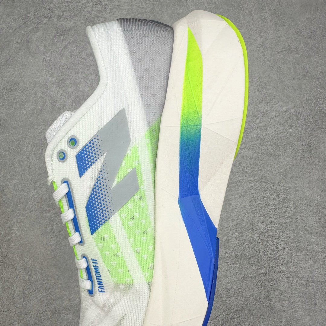 图片[7]-＃C版 NEW BALANCE Rebel FuelCell Rebel V4 SuperComp Elite 精英版内置碳板 舒适时尚织物减震耐磨低帮马拉松轻量化跑步鞋 NB新百伦于 2019 年夏天首次发布了 Rebel 在制鞋业仍在向强调能量回报的弹力泡沫转变的时候 Rebel 确实是一个叛逆者 快进到 2024 年 Rebel v4 承诺通过重新配制的中底化合物和更高的堆叠高度提供更轻、更有弹性的跑步体验 就像New Balance SC Elite v4一样 Rebel v4 提供了完全重新设计的中底化合物 最新的混合物将 New Balance 专有的 FuelCell 泡沫（TPU 和 EVA 的混合物）与 PEBA 泡沫相结合 带来更弹跳的跑步体验 PEBA是一种超轻 高性能的泡沫 通常出现在镀碳超级鞋中 New Balance Rebel v4、ASICS Novablast 4和Brooks Hyperion Max都是精力充沛的无电镀运动鞋 在速度锻炼和快节奏中大放异彩 这三款鞋都依靠它们的中底泡沫和轻微的摇杆形状来创造一种向前滚动的感觉 而且虽然这些鞋子在堆叠高度和重量方面各不相同 但它们提供了相似的软硬比例 有足够的流行力来加快步伐 尺码：36 37 37.5 38 38.5 39.5 40 40.5 41.5 42 42.5 43 44 45-选品中心