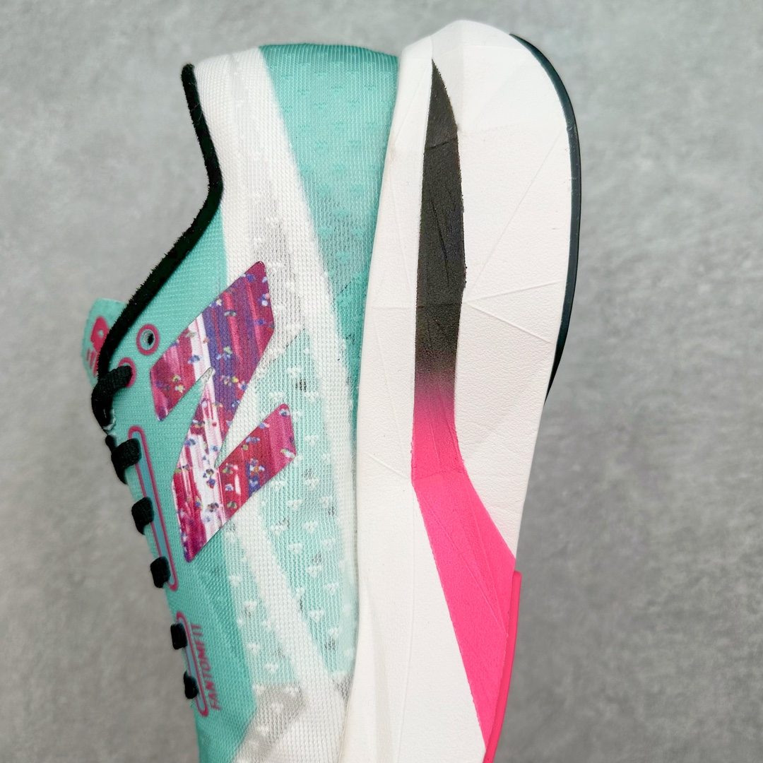 图片[7]-＃C版 NEW BALANCE Rebel FuelCell Rebel V4 SuperComp Elite 精英版内置碳板 舒适时尚织物减震耐磨低帮马拉松轻量化跑步鞋 NB新百伦于 2019 年夏天首次发布了 Rebel 在制鞋业仍在向强调能量回报的弹力泡沫转变的时候 Rebel 确实是一个叛逆者 快进到 2024 年 Rebel v4 承诺通过重新配制的中底化合物和更高的堆叠高度提供更轻、更有弹性的跑步体验 就像New Balance SC Elite v4一样 Rebel v4 提供了完全重新设计的中底化合物 最新的混合物将 New Balance 专有的 FuelCell 泡沫（TPU 和 EVA 的混合物）与 PEBA 泡沫相结合 带来更弹跳的跑步体验 PEBA是一种超轻 高性能的泡沫 通常出现在镀碳超级鞋中 New Balance Rebel v4、ASICS Novablast 4和Brooks Hyperion Max都是精力充沛的无电镀运动鞋 在速度锻炼和快节奏中大放异彩 这三款鞋都依靠它们的中底泡沫和轻微的摇杆形状来创造一种向前滚动的感觉 而且虽然这些鞋子在堆叠高度和重量方面各不相同 但它们提供了相似的软硬比例 有足够的流行力来加快步伐 尺码：36 37 37.5 38 38.5 39.5 40 40.5 41.5 42 42.5 43 44 45-选品中心