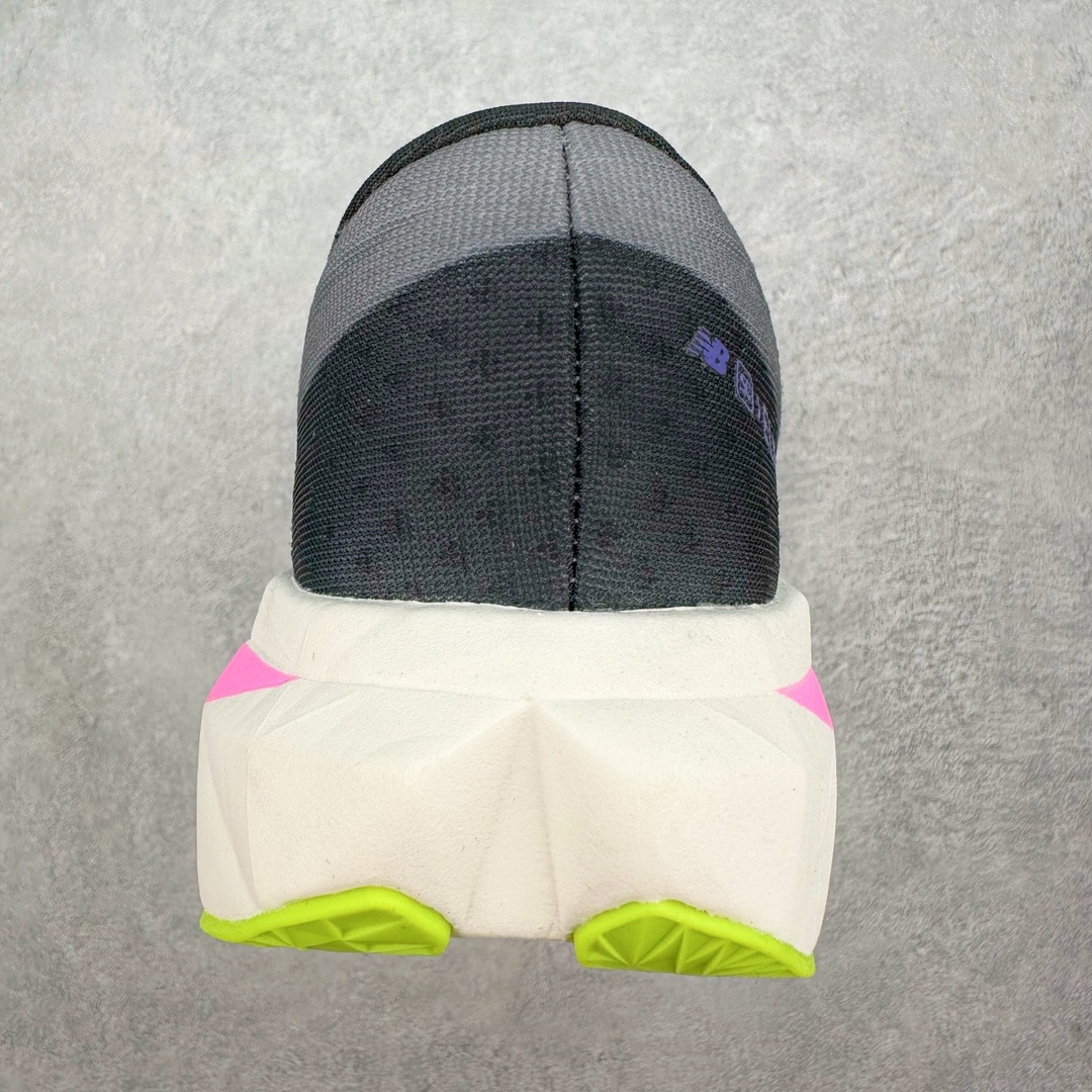 图片[8]-＃C版 NEW BALANCE Rebel FuelCell Rebel V4 SuperComp Elite 精英版内置碳板 舒适时尚织物减震耐磨低帮马拉松轻量化跑步鞋 NB新百伦于 2019 年夏天首次发布了 Rebel 在制鞋业仍在向强调能量回报的弹力泡沫转变的时候 Rebel 确实是一个叛逆者 快进到 2024 年 Rebel v4 承诺通过重新配制的中底化合物和更高的堆叠高度提供更轻、更有弹性的跑步体验 就像New Balance SC Elite v4一样 Rebel v4 提供了完全重新设计的中底化合物 最新的混合物将 New Balance 专有的 FuelCell 泡沫（TPU 和 EVA 的混合物）与 PEBA 泡沫相结合 带来更弹跳的跑步体验 PEBA是一种超轻 高性能的泡沫 通常出现在镀碳超级鞋中 New Balance Rebel v4、ASICS Novablast 4和Brooks Hyperion Max都是精力充沛的无电镀运动鞋 在速度锻炼和快节奏中大放异彩 这三款鞋都依靠它们的中底泡沫和轻微的摇杆形状来创造一种向前滚动的感觉 而且虽然这些鞋子在堆叠高度和重量方面各不相同 但它们提供了相似的软硬比例 有足够的流行力来加快步伐 尺码：36 37 37.5 38 38.5 39.5 40 40.5 41.5 42 42.5 43 44 45-选品中心