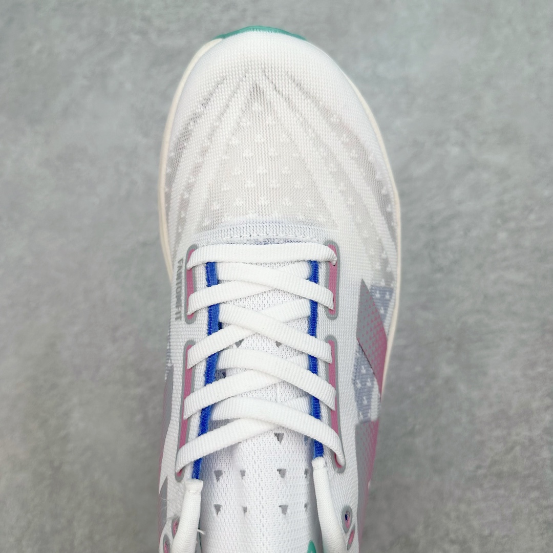 图片[4]-＃C版 NEW BALANCE Rebel FuelCell Rebel V4 SuperComp Elite 精英版内置碳板 舒适时尚织物减震耐磨低帮马拉松轻量化跑步鞋 NB新百伦于 2019 年夏天首次发布了 Rebel 在制鞋业仍在向强调能量回报的弹力泡沫转变的时候 Rebel 确实是一个叛逆者 快进到 2024 年 Rebel v4 承诺通过重新配制的中底化合物和更高的堆叠高度提供更轻、更有弹性的跑步体验 就像New Balance SC Elite v4一样 Rebel v4 提供了完全重新设计的中底化合物 最新的混合物将 New Balance 专有的 FuelCell 泡沫（TPU 和 EVA 的混合物）与 PEBA 泡沫相结合 带来更弹跳的跑步体验 PEBA是一种超轻 高性能的泡沫 通常出现在镀碳超级鞋中 New Balance Rebel v4、ASICS Novablast 4和Brooks Hyperion Max都是精力充沛的无电镀运动鞋 在速度锻炼和快节奏中大放异彩 这三款鞋都依靠它们的中底泡沫和轻微的摇杆形状来创造一种向前滚动的感觉 而且虽然这些鞋子在堆叠高度和重量方面各不相同 但它们提供了相似的软硬比例 有足够的流行力来加快步伐 尺码：36 37 37.5 38 38.5 39.5 40 40.5 41.5 42 42.5 43 44 45-选品中心