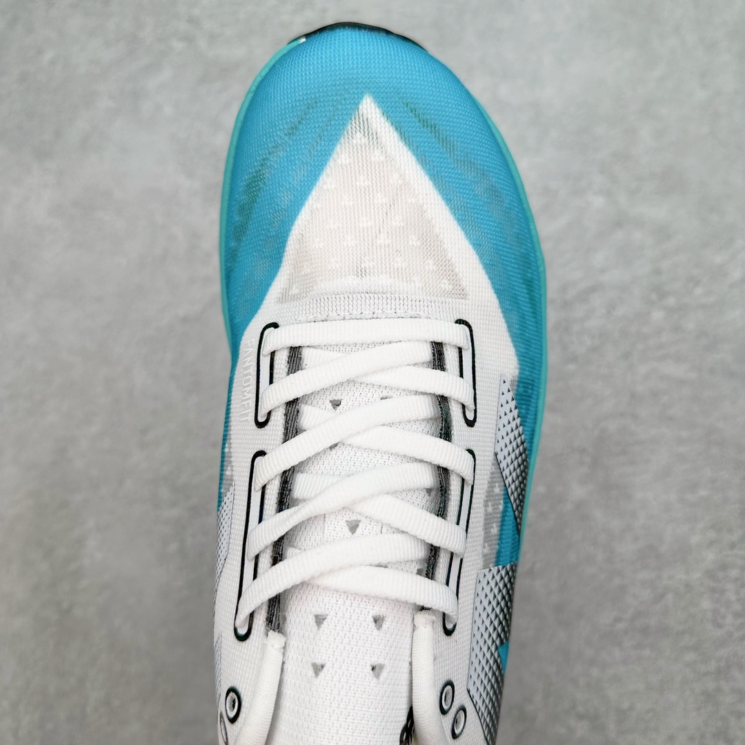 图片[4]-＃C版 NEW BALANCE Rebel FuelCell Rebel V4 SuperComp Elite 精英版内置碳板 舒适时尚织物减震耐磨低帮马拉松轻量化跑步鞋 NB新百伦于 2019 年夏天首次发布了 Rebel 在制鞋业仍在向强调能量回报的弹力泡沫转变的时候 Rebel 确实是一个叛逆者 快进到 2024 年 Rebel v4 承诺通过重新配制的中底化合物和更高的堆叠高度提供更轻、更有弹性的跑步体验 就像New Balance SC Elite v4一样 Rebel v4 提供了完全重新设计的中底化合物 最新的混合物将 New Balance 专有的 FuelCell 泡沫（TPU 和 EVA 的混合物）与 PEBA 泡沫相结合 带来更弹跳的跑步体验 PEBA是一种超轻 高性能的泡沫 通常出现在镀碳超级鞋中 New Balance Rebel v4、ASICS Novablast 4和Brooks Hyperion Max都是精力充沛的无电镀运动鞋 在速度锻炼和快节奏中大放异彩 这三款鞋都依靠它们的中底泡沫和轻微的摇杆形状来创造一种向前滚动的感觉 而且虽然这些鞋子在堆叠高度和重量方面各不相同 但它们提供了相似的软硬比例 有足够的流行力来加快步伐 尺码：36 37 37.5 38 38.5 39.5 40 40.5 41.5 42 42.5 43 44 45-选品中心