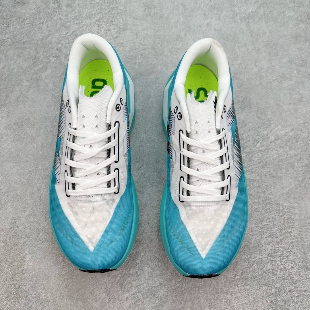 图片[2]-＃C版 NEW BALANCE Rebel FuelCell Rebel V4 SuperComp Elite 精英版内置碳板 舒适时尚织物减震耐磨低帮马拉松轻量化跑步鞋 NB新百伦于 2019 年夏天首次发布了 Rebel 在制鞋业仍在向强调能量回报的弹力泡沫转变的时候 Rebel 确实是一个叛逆者 快进到 2024 年 Rebel v4 承诺通过重新配制的中底化合物和更高的堆叠高度提供更轻、更有弹性的跑步体验 就像New Balance SC Elite v4一样 Rebel v4 提供了完全重新设计的中底化合物 最新的混合物将 New Balance 专有的 FuelCell 泡沫（TPU 和 EVA 的混合物）与 PEBA 泡沫相结合 带来更弹跳的跑步体验 PEBA是一种超轻 高性能的泡沫 通常出现在镀碳超级鞋中 New Balance Rebel v4、ASICS Novablast 4和Brooks Hyperion Max都是精力充沛的无电镀运动鞋 在速度锻炼和快节奏中大放异彩 这三款鞋都依靠它们的中底泡沫和轻微的摇杆形状来创造一种向前滚动的感觉 而且虽然这些鞋子在堆叠高度和重量方面各不相同 但它们提供了相似的软硬比例 有足够的流行力来加快步伐 尺码：36 37 37.5 38 38.5 39.5 40 40.5 41.5 42 42.5 43 44 45-选品中心