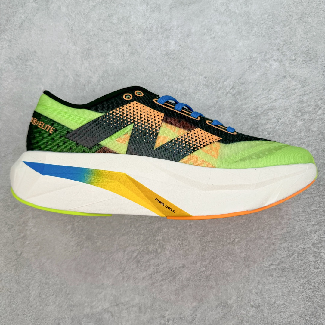 ＃C版 NEW BALANCE Rebel FuelCell Rebel V4 SuperComp Elite 精英版内置碳板 舒适时尚织物减震耐磨低帮马拉松轻量化跑步鞋 NB新百伦于 2019 年夏天首次发布了 Rebel 在制鞋业仍在向强调能量回报的弹力泡沫转变的时候 Rebel 确实是一个叛逆者 快进到 2024 年 Rebel v4 承诺通过重新配制的中底化合物和更高的堆叠高度提供更轻、更有弹性的跑步体验 就像New Balance SC Elite v4一样 Rebel v4 提供了完全重新设计的中底化合物 最新的混合物将 New Balance 专有的 FuelCell 泡沫（TPU 和 EVA 的混合物）与 PEBA 泡沫相结合 带来更弹跳的跑步体验 PEBA是一种超轻 高性能的泡沫 通常出现在镀碳超级鞋中 New Balance Rebel v4、ASICS Novablast 4和Brooks Hyperion Max都是精力充沛的无电镀运动鞋 在速度锻炼和快节奏中大放异彩 这三款鞋都依靠它们的中底泡沫和轻微的摇杆形状来创造一种向前滚动的感觉 而且虽然这些鞋子在堆叠高度和重量方面各不相同 但它们提供了相似的软硬比例 有足够的流行力来加快步伐 尺码：36 37 37.5 38 38.5 39.5 40 40.5 41.5 42 42.5 43 44 45-选品中心