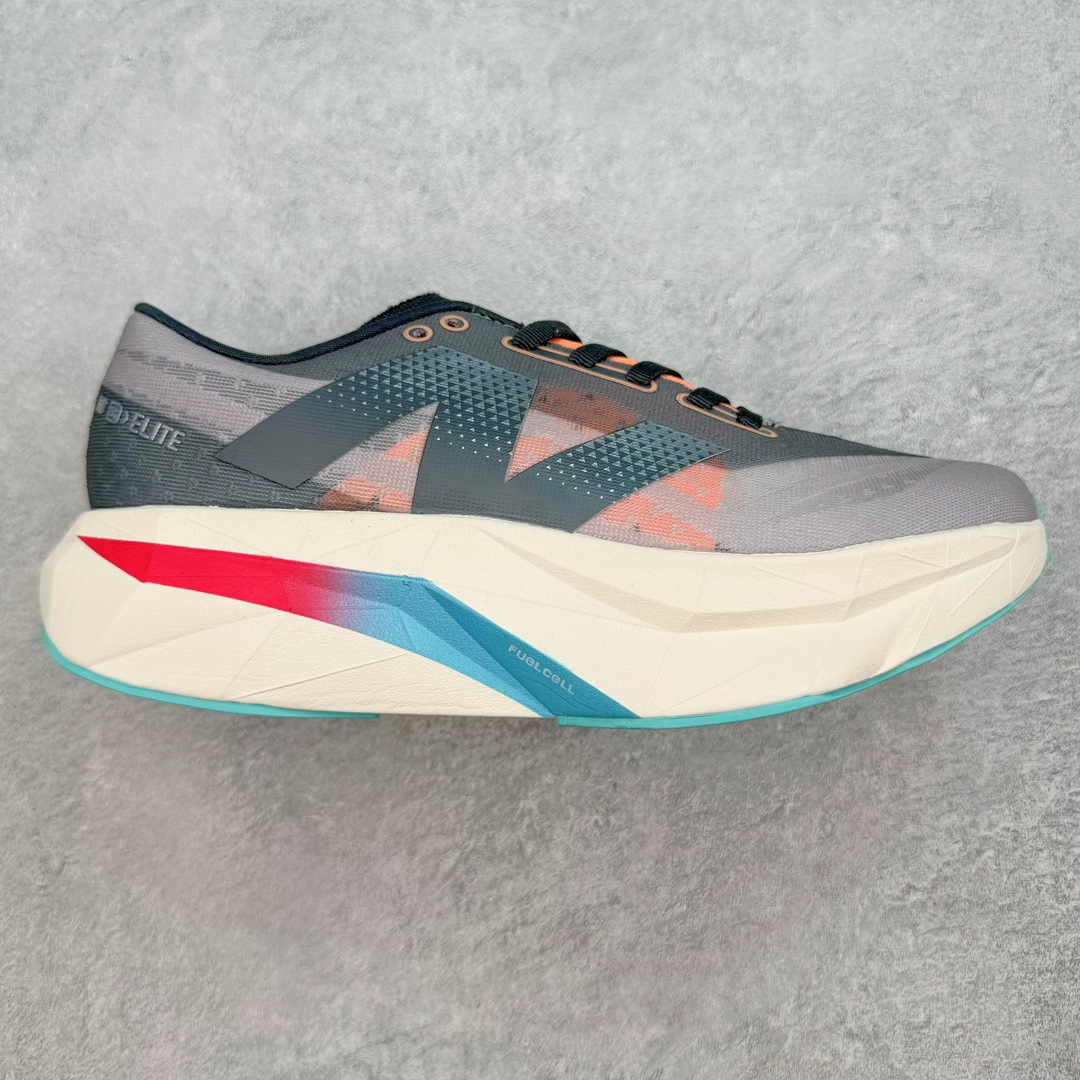 ＃C版 NEW BALANCE Rebel FuelCell Rebel V4 SuperComp Elite 精英版内置碳板 舒适时尚织物减震耐磨低帮马拉松轻量化跑步鞋 NB新百伦于 2019 年夏天首次发布了 Rebel 在制鞋业仍在向强调能量回报的弹力泡沫转变的时候 Rebel 确实是一个叛逆者 快进到 2024 年 Rebel v4 承诺通过重新配制的中底化合物和更高的堆叠高度提供更轻、更有弹性的跑步体验 就像New Balance SC Elite v4一样 Rebel v4 提供了完全重新设计的中底化合物 最新的混合物将 New Balance 专有的 FuelCell 泡沫（TPU 和 EVA 的混合物）与 PEBA 泡沫相结合 带来更弹跳的跑步体验 PEBA是一种超轻 高性能的泡沫 通常出现在镀碳超级鞋中 New Balance Rebel v4、ASICS Novablast 4和Brooks Hyperion Max都是精力充沛的无电镀运动鞋 在速度锻炼和快节奏中大放异彩 这三款鞋都依靠它们的中底泡沫和轻微的摇杆形状来创造一种向前滚动的感觉 而且虽然这些鞋子在堆叠高度和重量方面各不相同 但它们提供了相似的软硬比例 有足够的流行力来加快步伐 尺码：36 37 37.5 38 38.5 39.5 40 40.5 41.5 42 42.5 43 44 45-选品中心