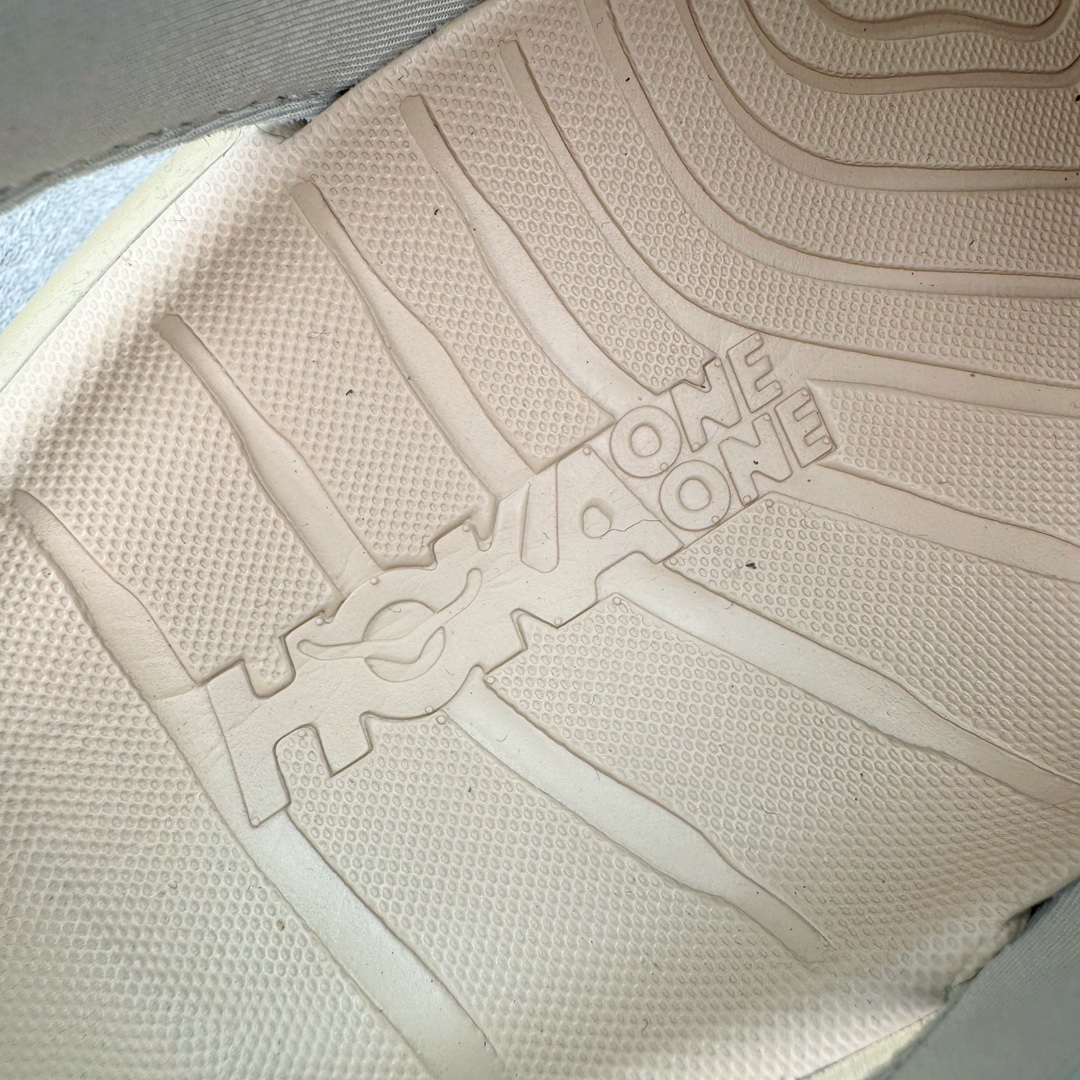 图片[12]-＃HK纯原 HOKA One One Hopara Sandals 霍帕拉系列水路两用溯溪涉水休闲户外露营凉鞋 作为先锋品牌的 HOKA ONE ONE总是以独特的方式 HOPA RA是一款溯溪鞋 又名排水鞋 可长期用于涉水和溯溪 保护脚底和脚趾的安全和舒适 鞋面材料速干 透气 耐磨 鞋底防滑 耐磨 抓地能力强 出于安全考虑 设计要求较高 涉水溯溪过程中 水 泥沙 可以直接从鞋内大孔排出 细纹鞋底使在岩石上抓地能力强 避免打滑 而上路后 鞋面具有快干透气等优点 尺码：36 36.5 37.5 38 39 40 40.5 41 42 42.5 43 44 45-选品中心