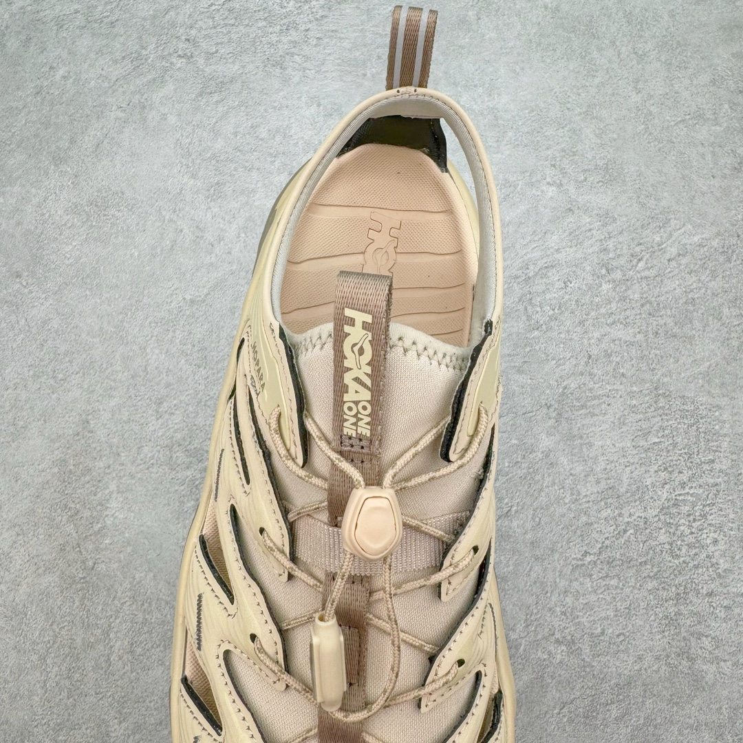 图片[5]-＃HK纯原 HOKA One One Hopara Sandals 霍帕拉系列水路两用溯溪涉水休闲户外露营凉鞋 作为先锋品牌的 HOKA ONE ONE总是以独特的方式 HOPA RA是一款溯溪鞋 又名排水鞋 可长期用于涉水和溯溪 保护脚底和脚趾的安全和舒适 鞋面材料速干 透气 耐磨 鞋底防滑 耐磨 抓地能力强 出于安全考虑 设计要求较高 涉水溯溪过程中 水 泥沙 可以直接从鞋内大孔排出 细纹鞋底使在岩石上抓地能力强 避免打滑 而上路后 鞋面具有快干透气等优点 尺码：36 36.5 37.5 38 39 40 40.5 41 42 42.5 43 44 45-选品中心