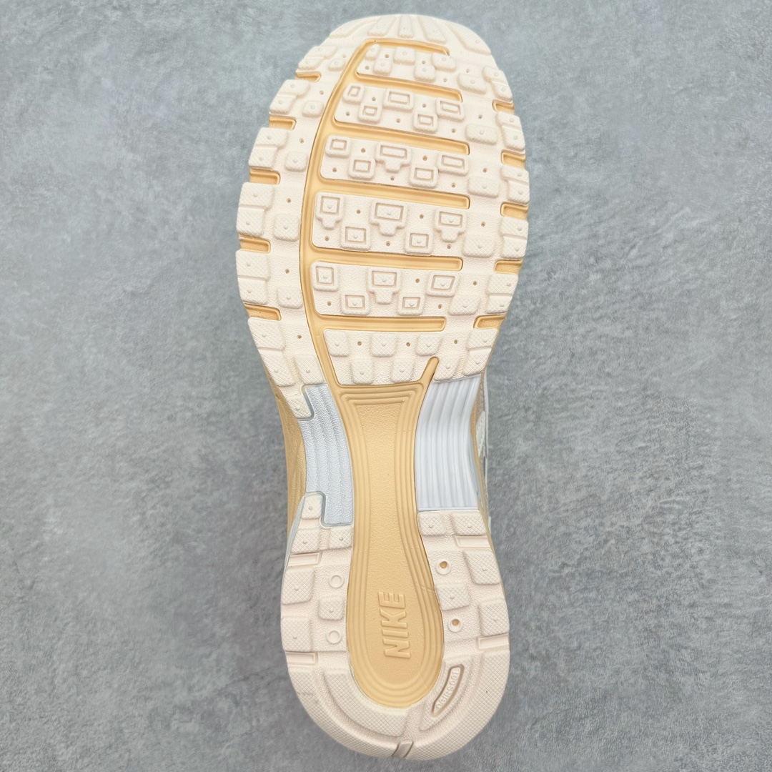 图片[9]-＃HP纯原 NK P-6000 系列低帮复古老爹风休闲运动舒适慢跑鞋 FJ5443-113 购入原鞋原装纸板楦头开发 独家私模四层组合大底 市场唯一正确版本 良心定价 新配色陆续出货 进口三文治网面 融合 Pegasus 过往运动鞋设计 助力 21 世纪早期跑步运动跃升时尚新高度 采用透气网眼布、运动风格线条和耐穿覆面 兼具吸睛外观和舒适感受 中底泡绵以田径赛道为灵感 打造厚实设计 缔造出众缓震性能 尺码：36 36.5 37.5 38 38.5 39 40 40.5 41 42 42.5 43 44 44.5 45 46-选品中心