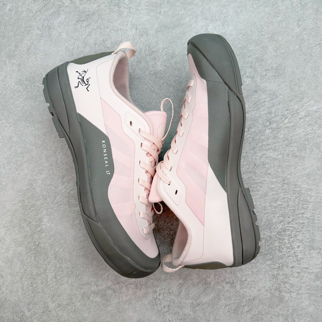 图片[3]-加拿大品牌 始祖鸟·Arcteryx始祖鸟 Konseal Lt 轻量网布防滑轻便耐磨低帮越野跑步鞋 利用先进的技术、更轻但可靠耐用的材料和高度专注的设计流程，我们创造了我们最轻的接近鞋 Konseal LT。它专为在您携带背包和攀爬装备时覆盖崎岖的地面而设计，提供足底支撑和保护、应对不断変化的地形的敏捷性以及 Vibram® Megagrip 外底的自抓地力。内里提供赤足舒适感，鞋跟可平折，因此您可以在系绳或露营时将其作为木屐穿着。尺码：35 36 37 38 39 40 41 42 43 44 45-选品中心