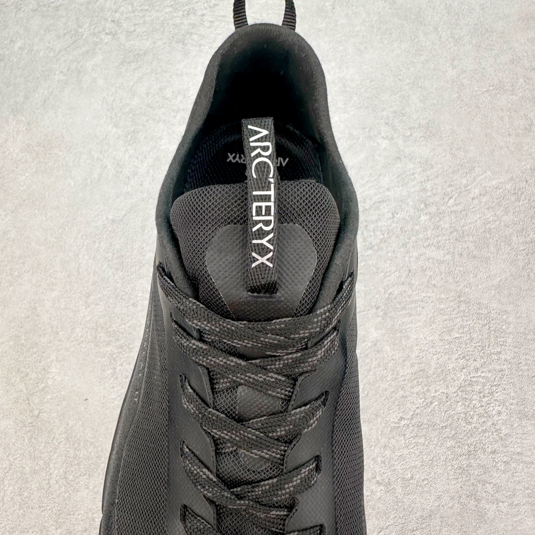 图片[5]-加拿大品牌 始祖鸟·Arcteryx始祖鸟 Konseal Lt 轻量网布防滑轻便耐磨低帮越野跑步鞋 利用先进的技术、更轻但可靠耐用的材料和高度专注的设计流程，我们创造了我们最轻的接近鞋 Konseal LT。它专为在您携带背包和攀爬装备时覆盖崎岖的地面而设计，提供足底支撑和保护、应对不断変化的地形的敏捷性以及 Vibram® Megagrip 外底的自抓地力。内里提供赤足舒适感，鞋跟可平折，因此您可以在系绳或露营时将其作为木屐穿着。尺码：35 36 37 38 39 40 41 42 43 44 45-选品中心