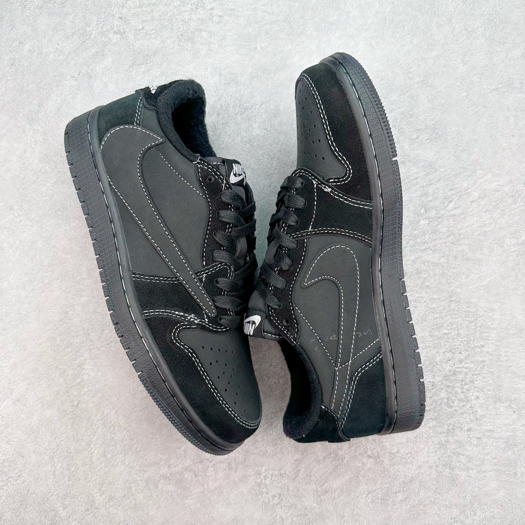 图片[3]-💰140 ＃福利特价‼Travis Scott x Air Jordan AJ1 Low TS联名倒钩低帮系列 毫无疑问市场中端王者 耗时半年巨作 全套原纸板楦头开发 确保原汁原味 完美呈现倒钩版型 原档案转印油墨一体 一码一磨具拒绝假半码 此版本只针对中端市场 皮料材质有所更替 其他数据细节工艺流程均保持一致 绝不口嗨 细节品控鞋型随意秒杀市面3XX 4XX 原盒原配 外盒透明胶套 内侧字体 工整带凹凸感 原厂拉帮工艺 针距密度一致 后跟弧度收口自然不对折 极致一眼正品既视感 进口玻璃冲刀皮料裁剪零毛边 承诺百分百一致原鞋 全鞋电脑针车工艺 进口港宝加持 后跟自然饱满 全鞋荧光划线卡点 追求极致完美 每一双都是工艺品 多重QC质检 超越公司货的品控标准 实实在在的免检产品 SIZE：36 36.5 37.5 38 38.5 39 40 40.5 41 42 42.5 43 44 44.5 45 46 47.5 编码：Nby2936010-运动鞋