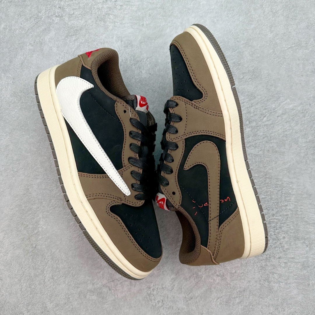 图片[3]-💰140 ＃福利特价‼Travis Scott x Air Jordan AJ1 Low TS联名倒钩低帮系列 毫无疑问市场中端王者 耗时半年巨作 全套原纸板楦头开发 确保原汁原味 完美呈现倒钩版型 原档案转印油墨一体 一码一磨具拒绝假半码 此版本只针对中端市场 皮料材质有所更替 其他数据细节工艺流程均保持一致 绝不口嗨 细节品控鞋型随意秒杀市面3XX 4XX 原盒原配 外盒透明胶套 内侧字体 工整带凹凸感 原厂拉帮工艺 针距密度一致 后跟弧度收口自然不对折 极致一眼正品既视感 进口玻璃冲刀皮料裁剪零毛边 承诺百分百一致原鞋 全鞋电脑针车工艺 进口港宝加持 后跟自然饱满 全鞋荧光划线卡点 追求极致完美 每一双都是工艺品 多重QC质检 超越公司货的品控标准 实实在在的免检产品 SIZE：36 36.5 37.5 38 38.5 39 40 40.5 41 42 42.5 43 44 44.5 45 46 47.5 编码：Nby2936010-运动鞋