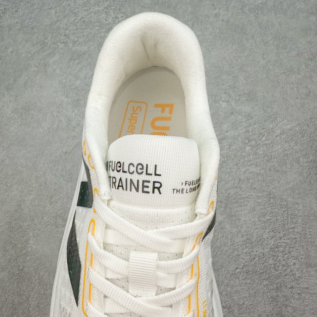 图片[5]-＃C版 NEW BALANCE Rebel FuelCell Rebel V3 SuperComp Elite 精英版内置碳板 舒适时尚织物减震耐磨低帮马拉松轻量化跑步鞋 NB新百伦于 2019 年夏天首次发布了 Rebel 在制鞋业仍在向强调能量回报的弹力泡沫转变的时候 Rebel 确实是一个叛逆者 快进到 2024 年 Rebel v4 承诺通过重新配制的中底化合物和更高的堆叠高度提供更轻、更有弹性的跑步体验 就像New Balance SC Elite v4一样 Rebel v4 提供了完全重新设计的中底化合物 最新的混合物将 New Balance 专有的 FuelCell 泡沫（TPU 和 EVA 的混合物）与 PEBA 泡沫相结合 带来更弹跳的跑步体验 PEBA是一种超轻 高性能的泡沫 通常出现在镀碳超级鞋中 New Balance Rebel v4、ASICS Novablast 4和Brooks Hyperion Max都是精力充沛的无电镀运动鞋 在速度锻炼和快节奏中大放异彩 这三款鞋都依靠它们的中底泡沫和轻微的摇杆形状来创造一种向前滚动的感觉 而且虽然这些鞋子在堆叠高度和重量方面各不相同 但它们提供了相似的软硬比例 有足够的流行力来加快步伐 尺码：36 37 37.5 38 38.5 39.5 40 40.5 41.5 42 42.5 43 44 45-选品中心