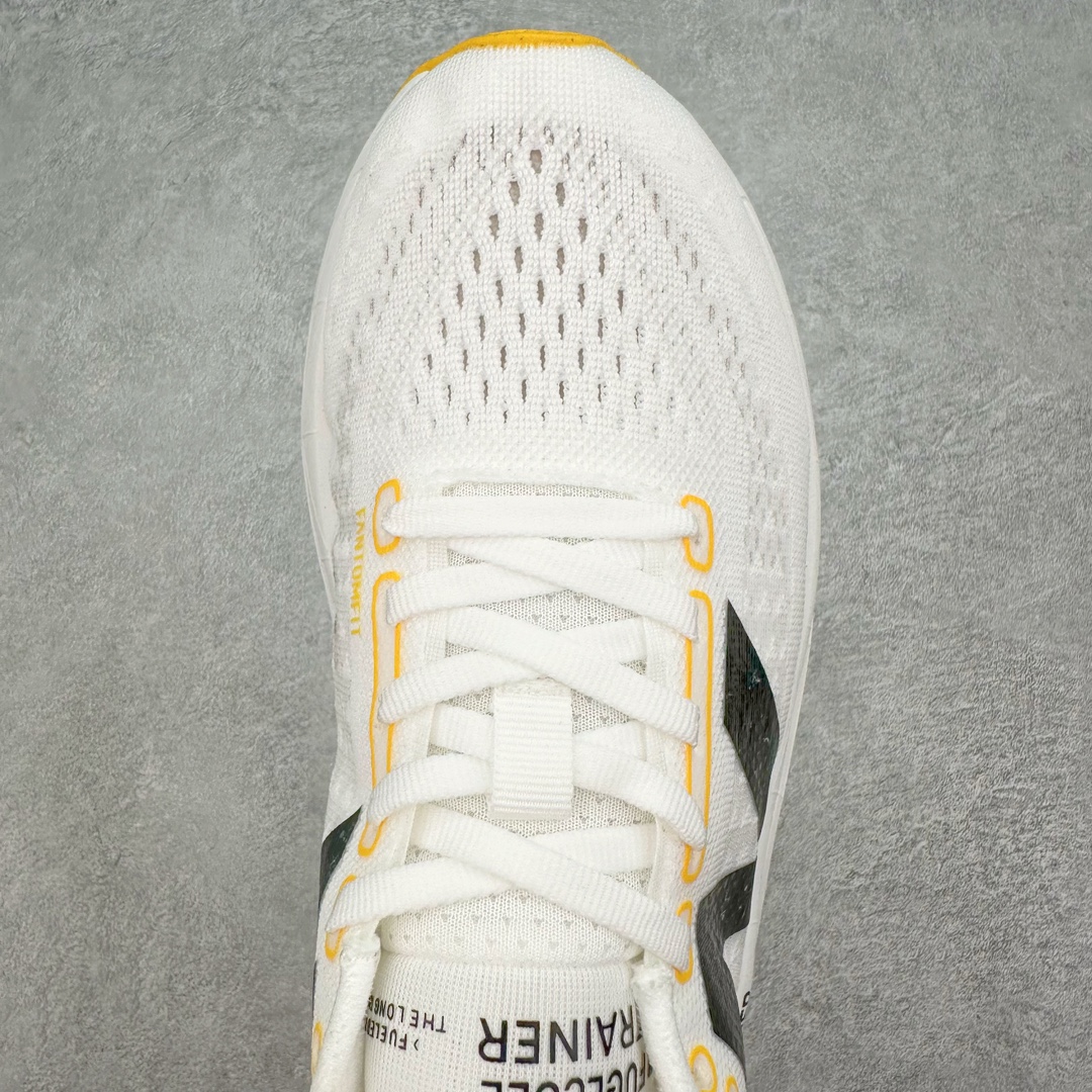 图片[4]-＃C版 NEW BALANCE Rebel FuelCell Rebel V3 SuperComp Elite 精英版内置碳板 舒适时尚织物减震耐磨低帮马拉松轻量化跑步鞋 NB新百伦于 2019 年夏天首次发布了 Rebel 在制鞋业仍在向强调能量回报的弹力泡沫转变的时候 Rebel 确实是一个叛逆者 快进到 2024 年 Rebel v4 承诺通过重新配制的中底化合物和更高的堆叠高度提供更轻、更有弹性的跑步体验 就像New Balance SC Elite v4一样 Rebel v4 提供了完全重新设计的中底化合物 最新的混合物将 New Balance 专有的 FuelCell 泡沫（TPU 和 EVA 的混合物）与 PEBA 泡沫相结合 带来更弹跳的跑步体验 PEBA是一种超轻 高性能的泡沫 通常出现在镀碳超级鞋中 New Balance Rebel v4、ASICS Novablast 4和Brooks Hyperion Max都是精力充沛的无电镀运动鞋 在速度锻炼和快节奏中大放异彩 这三款鞋都依靠它们的中底泡沫和轻微的摇杆形状来创造一种向前滚动的感觉 而且虽然这些鞋子在堆叠高度和重量方面各不相同 但它们提供了相似的软硬比例 有足够的流行力来加快步伐 尺码：36 37 37.5 38 38.5 39.5 40 40.5 41.5 42 42.5 43 44 45-选品中心