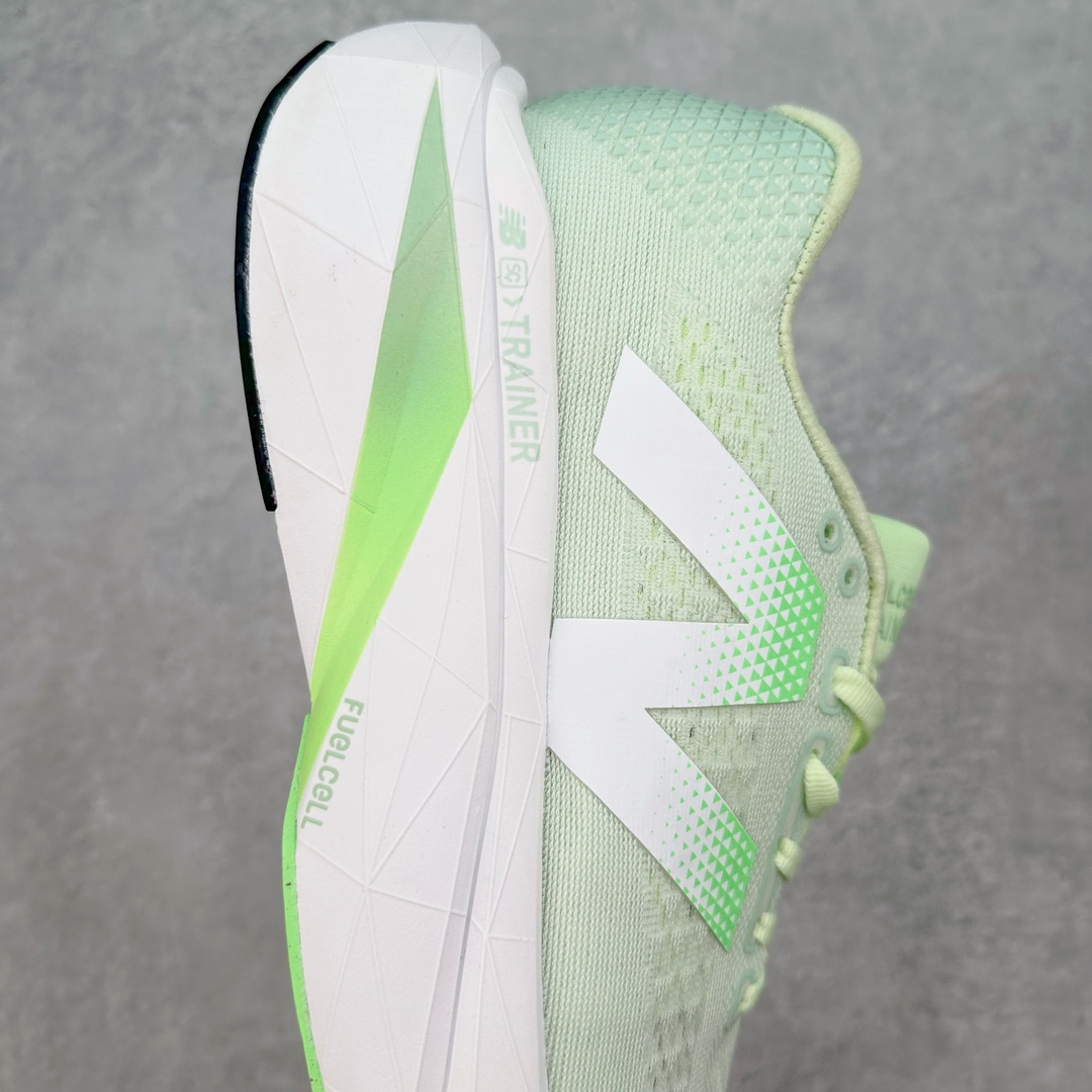 图片[6]-＃C版 NEW BALANCE Rebel FuelCell Rebel V3 SuperComp Elite 精英版内置碳板 舒适时尚织物减震耐磨低帮马拉松轻量化跑步鞋 NB新百伦于 2019 年夏天首次发布了 Rebel 在制鞋业仍在向强调能量回报的弹力泡沫转变的时候 Rebel 确实是一个叛逆者 快进到 2024 年 Rebel v4 承诺通过重新配制的中底化合物和更高的堆叠高度提供更轻、更有弹性的跑步体验 就像New Balance SC Elite v4一样 Rebel v4 提供了完全重新设计的中底化合物 最新的混合物将 New Balance 专有的 FuelCell 泡沫（TPU 和 EVA 的混合物）与 PEBA 泡沫相结合 带来更弹跳的跑步体验 PEBA是一种超轻 高性能的泡沫 通常出现在镀碳超级鞋中 New Balance Rebel v4、ASICS Novablast 4和Brooks Hyperion Max都是精力充沛的无电镀运动鞋 在速度锻炼和快节奏中大放异彩 这三款鞋都依靠它们的中底泡沫和轻微的摇杆形状来创造一种向前滚动的感觉 而且虽然这些鞋子在堆叠高度和重量方面各不相同 但它们提供了相似的软硬比例 有足够的流行力来加快步伐 尺码：36 37 37.5 38 38.5 39.5 40 40.5 41.5 42 42.5 43 44 45-选品中心