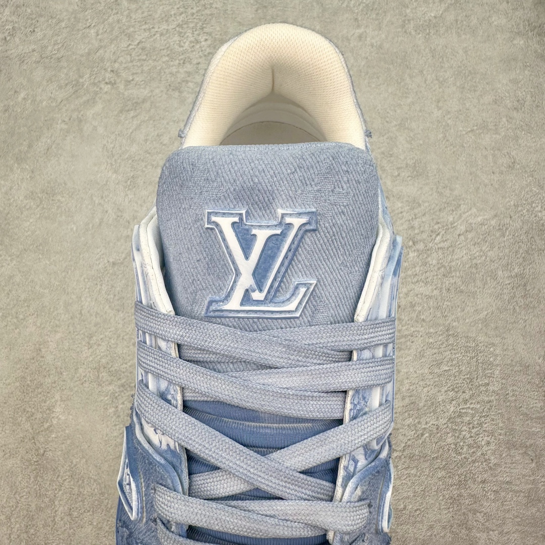 图片[5]-💰500 ＃ZS纯原 Louis Vuitton Trainer lv时装走秀运动鞋 做旧系列 市场所有版本中综合最强的货品 GD实力大厂出品  全网最全配色更新最快 最成熟的做工稳定的品控  完美鞋型超高的清洁度 零毛边线头瑕疵 全套原楦原纸版原鞋开模 全网最具灵魂的版型 正确原装黄色鞋盒 正确中底印花 鞋面印花3D高频深度立体 全鞋电脑针车 紧密相连 针距密度一致 环保乳胶注塑鞋垫 厚度脚感还原原版 皮面裁剪部位 统一油边封口工艺 原装橡胶大底含胶量大底组合零偏差 专柜全套包装 防尘袋 说明书 质保卡 男女鞋 尺码：35 36 37 38 39 40 41 42 43 44 45 编码：yby5936070-运动鞋