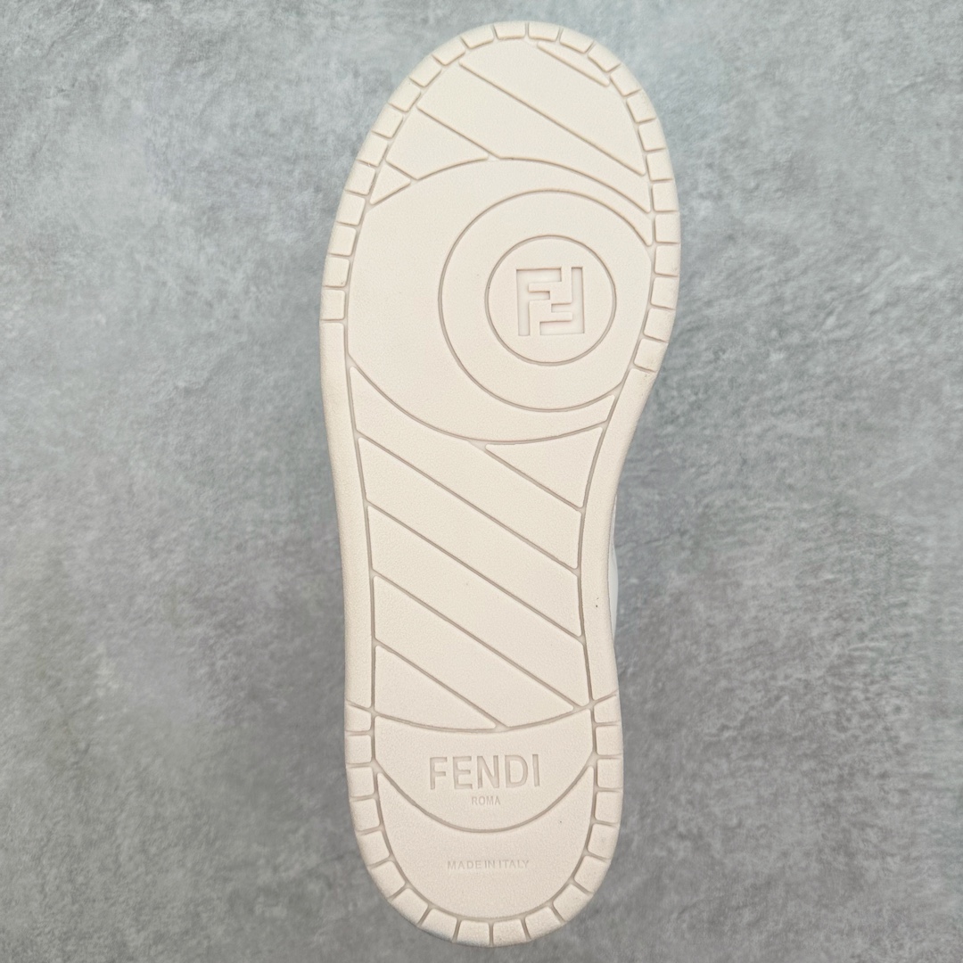 图片[9]-FENDI 芬迪 Match sneaters 低帮运动鞋 Fendi芬迪情侣款休闲鞋 独家定制 #全身20几个细节点全部做到一致还原 吊打市面所有版本 独家原装套装配件官方同源 渠道原装订单 全套专柜包装物及配件#鞋底嵌入核心防伪芯片感应装置 FENDI芬迪match最新爆款情侣款运动鞋板鞋原版购入 高工艺无缝细空胶技术，贴楦误差0.05mm,鞋底采用固特异内外锁死工艺，最大限度弯折永不开胶，原鞋一致效果环保无味 鞋面采用麂皮和皮革拼接组合 logo内里采用毛巾绒里 上脚超级柔软 轻便 舒适搭配卫衣 尺码：35 36 37 38 39 40 41 42 43 44 45 46-选品中心