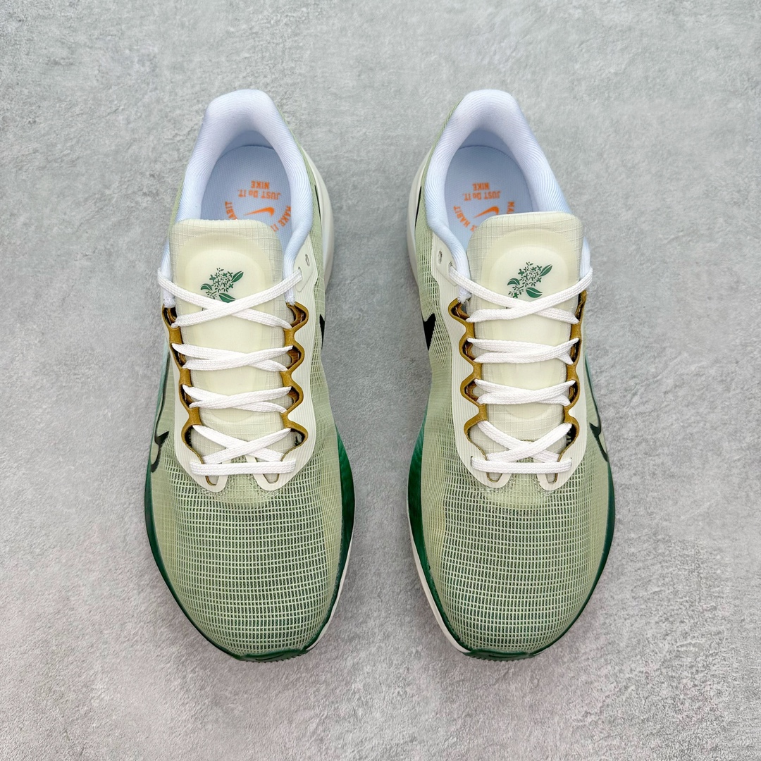 图片[2]-NK Zoom Fly 5 飞行5代马拉松系列低帮透气休闲运动慢跑鞋 FV3632-301 NK旗下跑鞋阵容持续迎来新成员 今回正式登场的鞋型为 Zoom Fly 5 全鞋大量采用回收材料制成 鞋面搭载创新 Flyknit 技术打造的编织网眼 同时考量了舒适、性能与可持续性 采用大型 ZoomX 中底与 Swoosh 徽标注入等变化 鞋侧还有「Push Limits + Break Barriers」字样叙述 尺码：36 36.5 37.5 38 38.5 39 40 40.5 41 42 42.5 43 44 44.5 45-选品中心