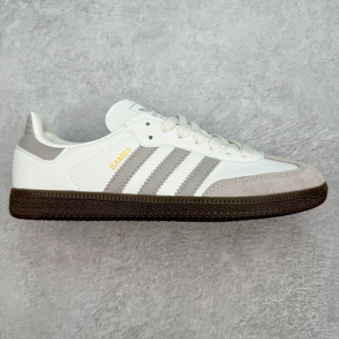 AD Original Samba OG 复古经典轻便板鞋 JH6479 这款桑巴鞋展示了高质量的工艺 带有装饰的超锁缝制和无缝的手感 柔软、柔软的皮革造型和标志性的3条纹完成了精致的外观 正规合身鞋带 鞋面上有绒面鞋垫 橡胶鞋底 享受正畸套筒软感 自50年代首次亮相以来就一直在赢得粉丝的青睐 尺码：36 36.5 37.5 38 38.5 39 40 40.5 41 42 42.5 43 44 44.5 45-选品中心