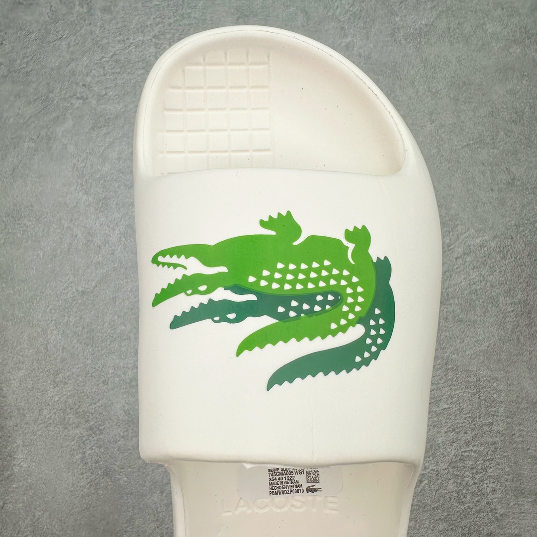 图片[4]-LACOSTE法国鳄鱼圆头套脚 EVA 防磨一字拖鞋 LACOSTE来自法国，笃信：“生命之旅，因动而美”。自1933年第一件POLO衫诞生以来，LACOSTE一直凭借其纯正的网球血统传递着轻松优雅的价值观。LACOSTE 风格源于体育运动的优雅风范，既可以在球场上穿着，也适合日常生活的优雅服装—源自体育运动的优雅风范，绝对现代的时尚形象。LACOSTE为时尚风格与舒适之感而不断创新。尺码：36/45-选品中心