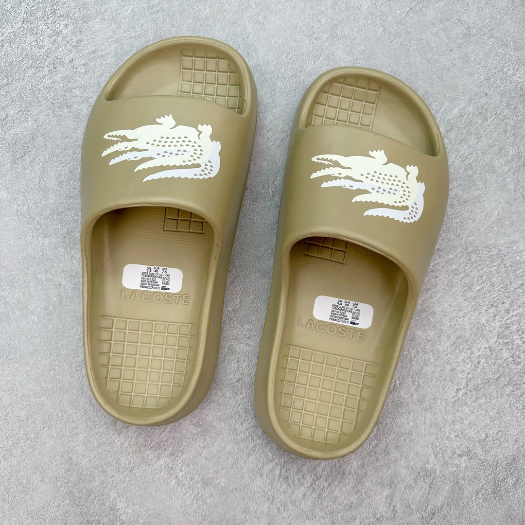 图片[3]-LACOSTE法国鳄鱼圆头套脚 EVA 防磨一字拖鞋 LACOSTE来自法国，笃信：“生命之旅，因动而美”。自1933年第一件POLO衫诞生以来，LACOSTE一直凭借其纯正的网球血统传递着轻松优雅的价值观。LACOSTE 风格源于体育运动的优雅风范，既可以在球场上穿着，也适合日常生活的优雅服装—源自体育运动的优雅风范，绝对现代的时尚形象。LACOSTE为时尚风格与舒适之感而不断创新。尺码：36/45-选品中心