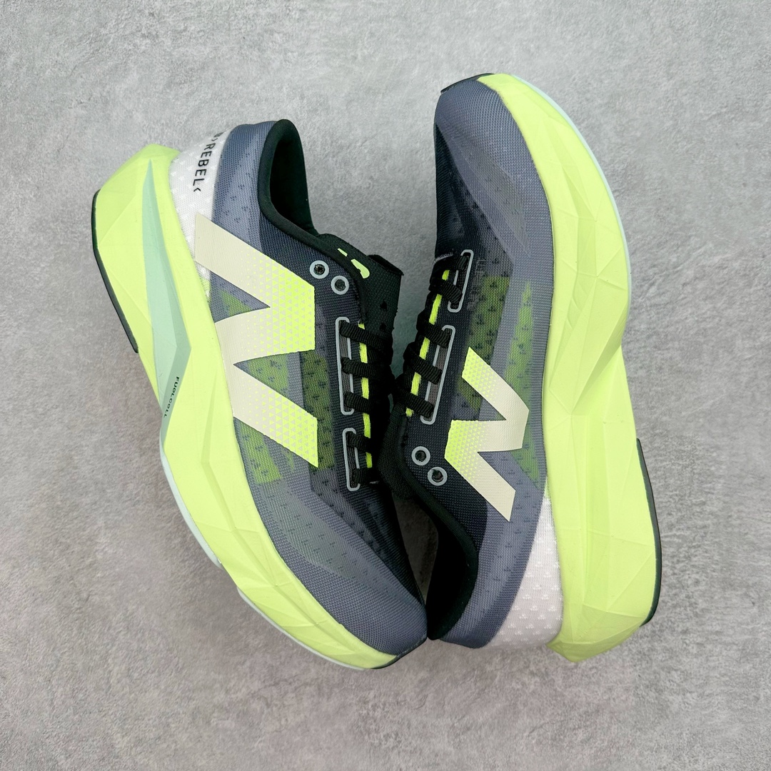 图片[3]-＃C版 NEW BALANCE Rebel FuelCell Rebel V4 舒适时尚织物减震耐磨低帮马拉松轻量化跑步鞋 NB新百伦于 2019 年夏天首次发布了 Rebel 在制鞋业仍在向强调能量回报的弹力泡沫转变的时候 Rebel 确实是一个叛逆者 快进到 2024 年 Rebel v4 承诺通过重新配制的中底化合物和更高的堆叠高度提供更轻、更有弹性的跑步体验 就像New Balance SC Elite v4一样 Rebel v4 提供了完全重新设计的中底化合物 最新的混合物将 New Balance 专有的 FuelCell 泡沫（TPU 和 EVA 的混合物）与 PEBA 泡沫相结合 带来更弹跳的跑步体验 PEBA是一种超轻 高性能的泡沫 通常出现在镀碳超级鞋中 New Balance Rebel v4、ASICS Novablast 4和Brooks Hyperion Max都是精力充沛的无电镀运动鞋 在速度锻炼和快节奏中大放异彩 这三款鞋都依靠它们的中底泡沫和轻微的摇杆形状来创造一种向前滚动的感觉 而且虽然这些鞋子在堆叠高度和重量方面各不相同 但它们提供了相似的软硬比例 有足够的流行力来加快步伐 尺码：36 37 37.5 38 38.5 39.5 40 40.5 41.5 42 42.5 43 44 45-选品中心