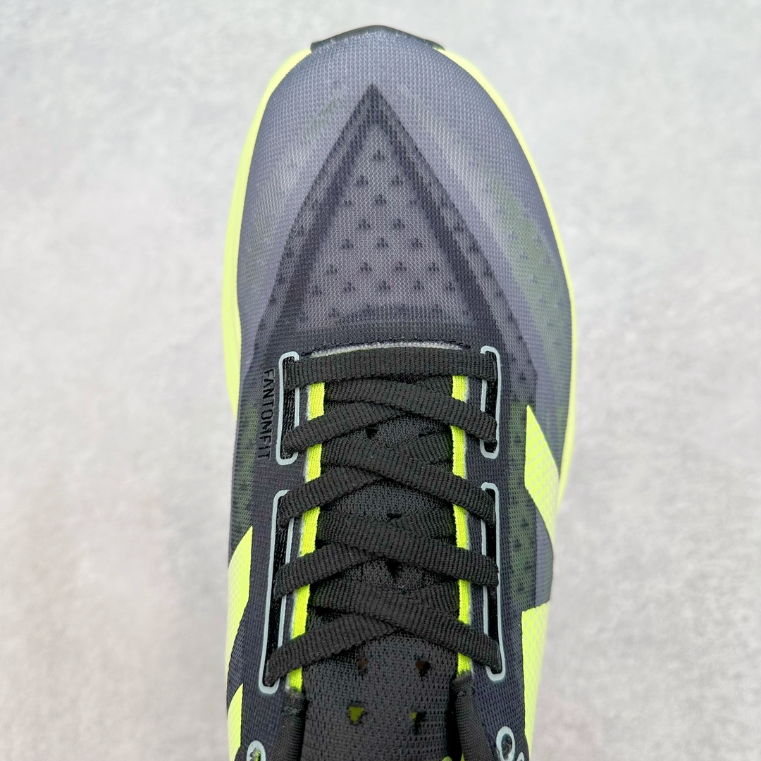 图片[4]-＃C版 NEW BALANCE Rebel FuelCell Rebel V4 舒适时尚织物减震耐磨低帮马拉松轻量化跑步鞋 NB新百伦于 2019 年夏天首次发布了 Rebel 在制鞋业仍在向强调能量回报的弹力泡沫转变的时候 Rebel 确实是一个叛逆者 快进到 2024 年 Rebel v4 承诺通过重新配制的中底化合物和更高的堆叠高度提供更轻、更有弹性的跑步体验 就像New Balance SC Elite v4一样 Rebel v4 提供了完全重新设计的中底化合物 最新的混合物将 New Balance 专有的 FuelCell 泡沫（TPU 和 EVA 的混合物）与 PEBA 泡沫相结合 带来更弹跳的跑步体验 PEBA是一种超轻 高性能的泡沫 通常出现在镀碳超级鞋中 New Balance Rebel v4、ASICS Novablast 4和Brooks Hyperion Max都是精力充沛的无电镀运动鞋 在速度锻炼和快节奏中大放异彩 这三款鞋都依靠它们的中底泡沫和轻微的摇杆形状来创造一种向前滚动的感觉 而且虽然这些鞋子在堆叠高度和重量方面各不相同 但它们提供了相似的软硬比例 有足够的流行力来加快步伐 尺码：36 37 37.5 38 38.5 39.5 40 40.5 41.5 42 42.5 43 44 45-选品中心