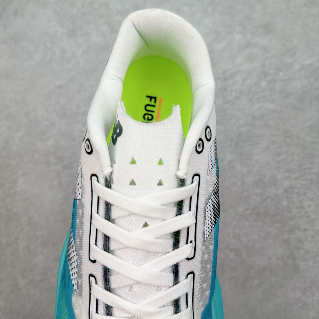 图片[5]-＃C版 NEW BALANCE Rebel FuelCell Rebel V4 舒适时尚织物减震耐磨低帮马拉松轻量化跑步鞋 NB新百伦于 2019 年夏天首次发布了 Rebel 在制鞋业仍在向强调能量回报的弹力泡沫转变的时候 Rebel 确实是一个叛逆者 快进到 2024 年 Rebel v4 承诺通过重新配制的中底化合物和更高的堆叠高度提供更轻、更有弹性的跑步体验 就像New Balance SC Elite v4一样 Rebel v4 提供了完全重新设计的中底化合物 最新的混合物将 New Balance 专有的 FuelCell 泡沫（TPU 和 EVA 的混合物）与 PEBA 泡沫相结合 带来更弹跳的跑步体验 PEBA是一种超轻 高性能的泡沫 通常出现在镀碳超级鞋中 New Balance Rebel v4、ASICS Novablast 4和Brooks Hyperion Max都是精力充沛的无电镀运动鞋 在速度锻炼和快节奏中大放异彩 这三款鞋都依靠它们的中底泡沫和轻微的摇杆形状来创造一种向前滚动的感觉 而且虽然这些鞋子在堆叠高度和重量方面各不相同 但它们提供了相似的软硬比例 有足够的流行力来加快步伐 尺码：36 37 37.5 38 38.5 39.5 40 40.5 41.5 42 42.5 43 44 45-选品中心