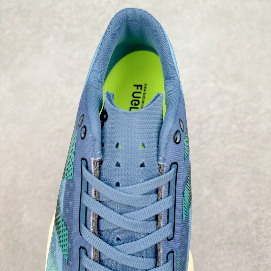 图片[5]-＃C版 NEW BALANCE Rebel FuelCell Rebel V4 舒适时尚织物减震耐磨低帮马拉松轻量化跑步鞋 NB新百伦于 2019 年夏天首次发布了 Rebel 在制鞋业仍在向强调能量回报的弹力泡沫转变的时候 Rebel 确实是一个叛逆者 快进到 2024 年 Rebel v4 承诺通过重新配制的中底化合物和更高的堆叠高度提供更轻、更有弹性的跑步体验 就像New Balance SC Elite v4一样 Rebel v4 提供了完全重新设计的中底化合物 最新的混合物将 New Balance 专有的 FuelCell 泡沫（TPU 和 EVA 的混合物）与 PEBA 泡沫相结合 带来更弹跳的跑步体验 PEBA是一种超轻 高性能的泡沫 通常出现在镀碳超级鞋中 New Balance Rebel v4、ASICS Novablast 4和Brooks Hyperion Max都是精力充沛的无电镀运动鞋 在速度锻炼和快节奏中大放异彩 这三款鞋都依靠它们的中底泡沫和轻微的摇杆形状来创造一种向前滚动的感觉 而且虽然这些鞋子在堆叠高度和重量方面各不相同 但它们提供了相似的软硬比例 有足够的流行力来加快步伐 尺码：36 37 37.5 38 38.5 39.5 40 40.5 41.5 42 42.5 43 44 45-选品中心